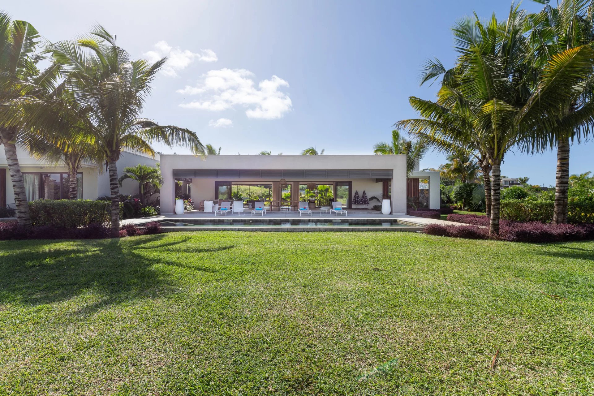 4 bedroom villa in a prestigious residential estate