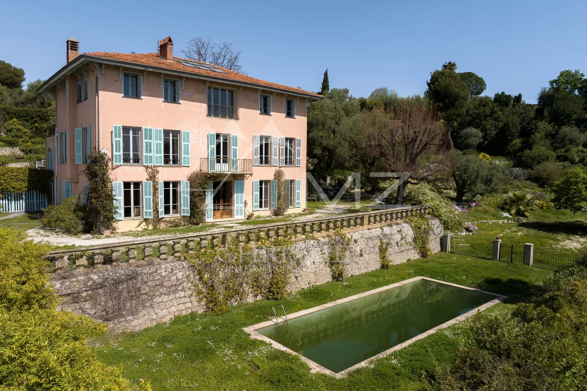 Elegant bastide in the heart of Gairaut: tranquility and authentic charm