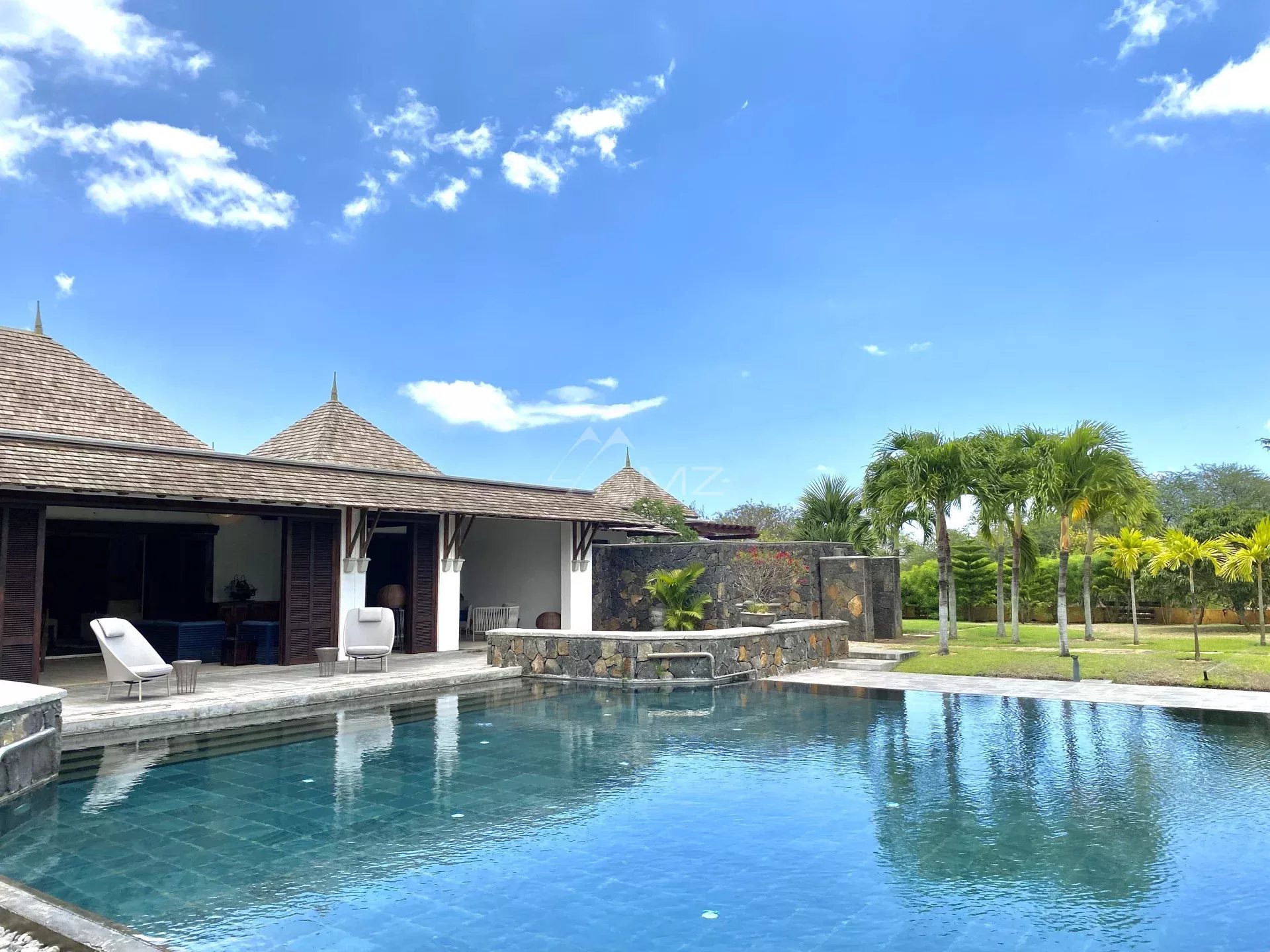 Mauritius - Prestigious villa at Tamarina golf course