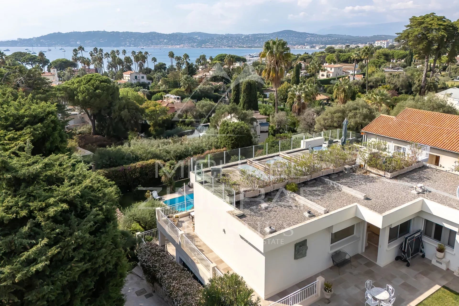 Villa Californienne versant ouest Cap d'Antibes