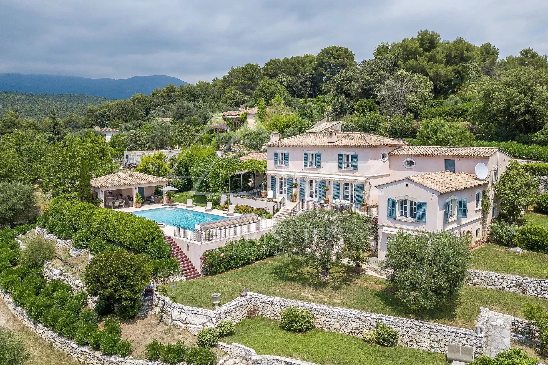 Proche Saint-Paul-de-Vence - Villa provençale avec vue panoramique