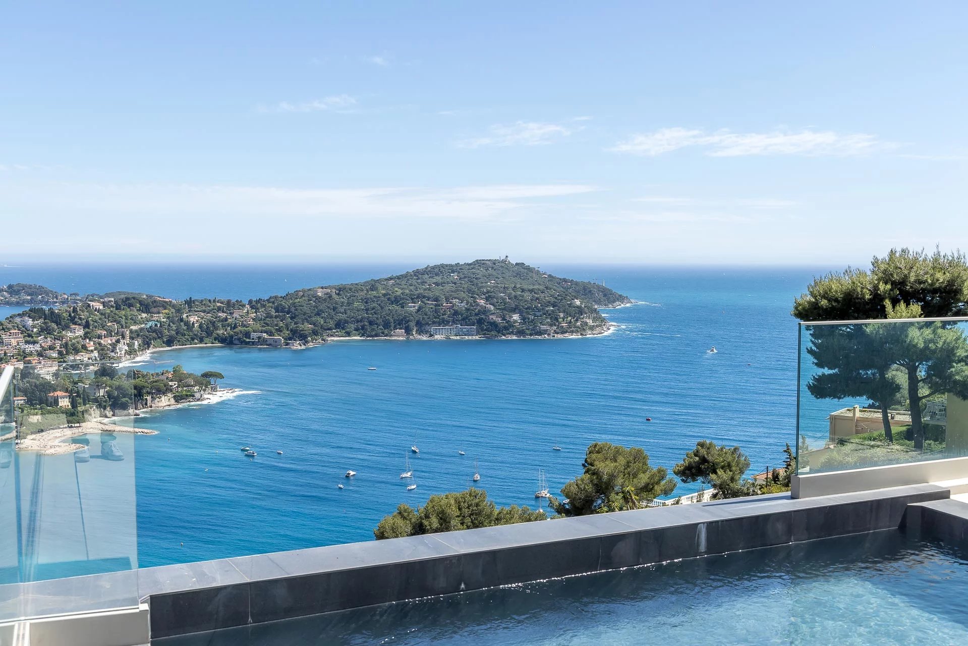 Villefranche sur Mer - Villa contemporaine luxueuse avec vue mer sur la baie