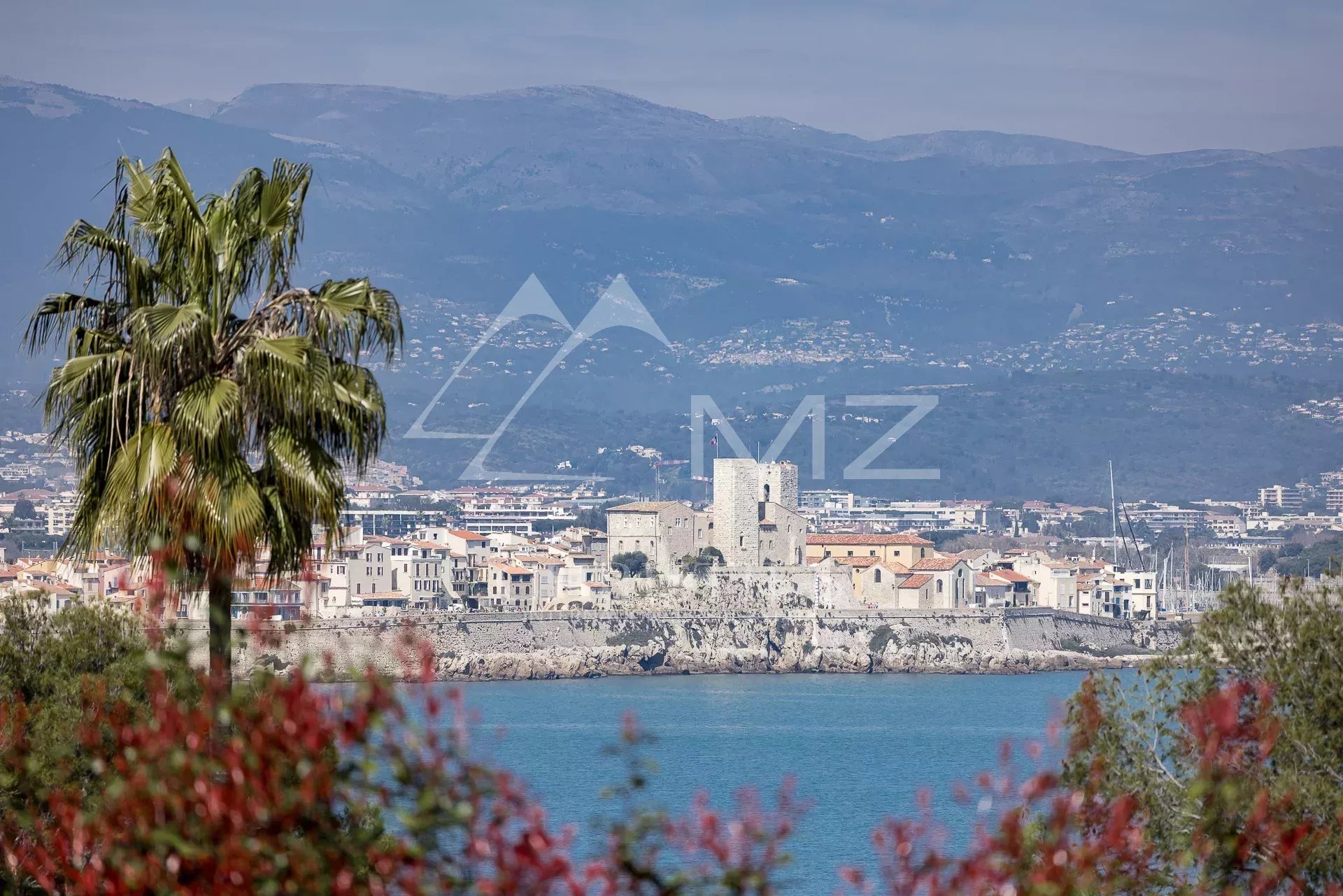 Villa Neuve de Luxe avec Vue Panoramique sur la Mer