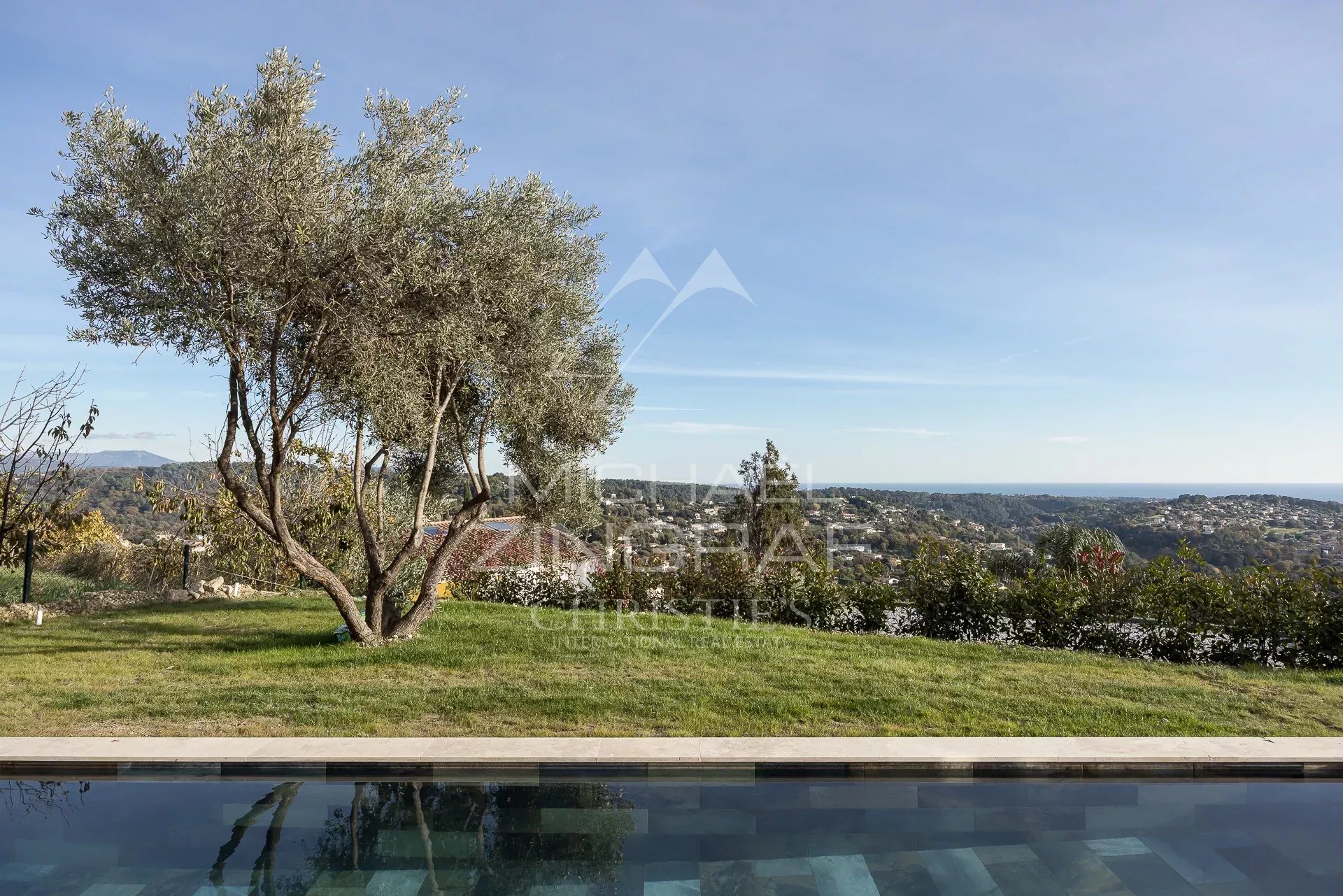 Modern property with panoramical sea and mountain view