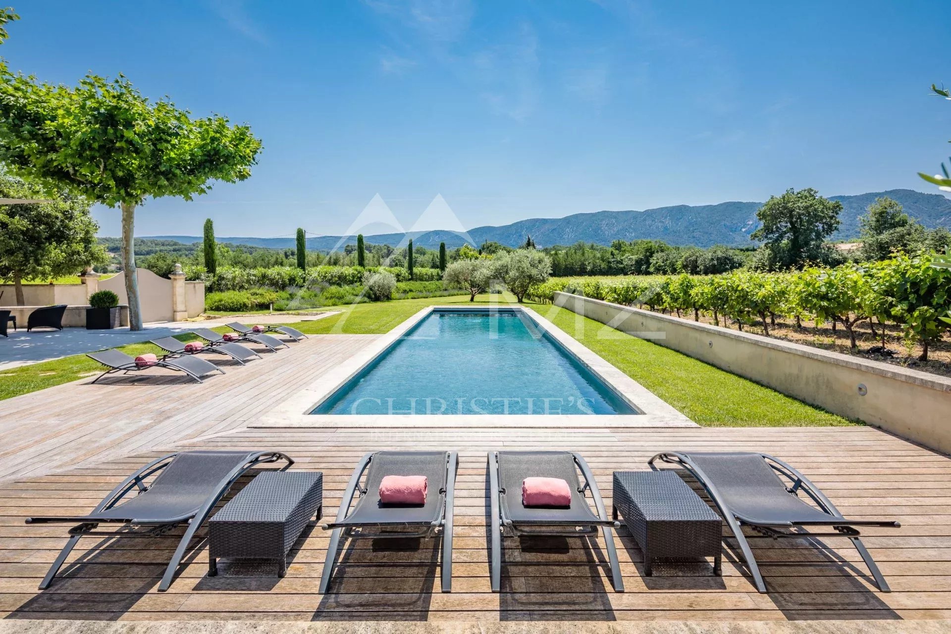 Luberon - Belle maison en pierres avec piscine