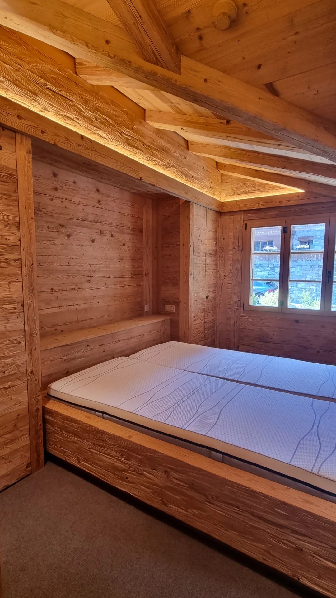 Appartement proche de Gstaad au dernier étage avec vue imprenable sur les montagnes