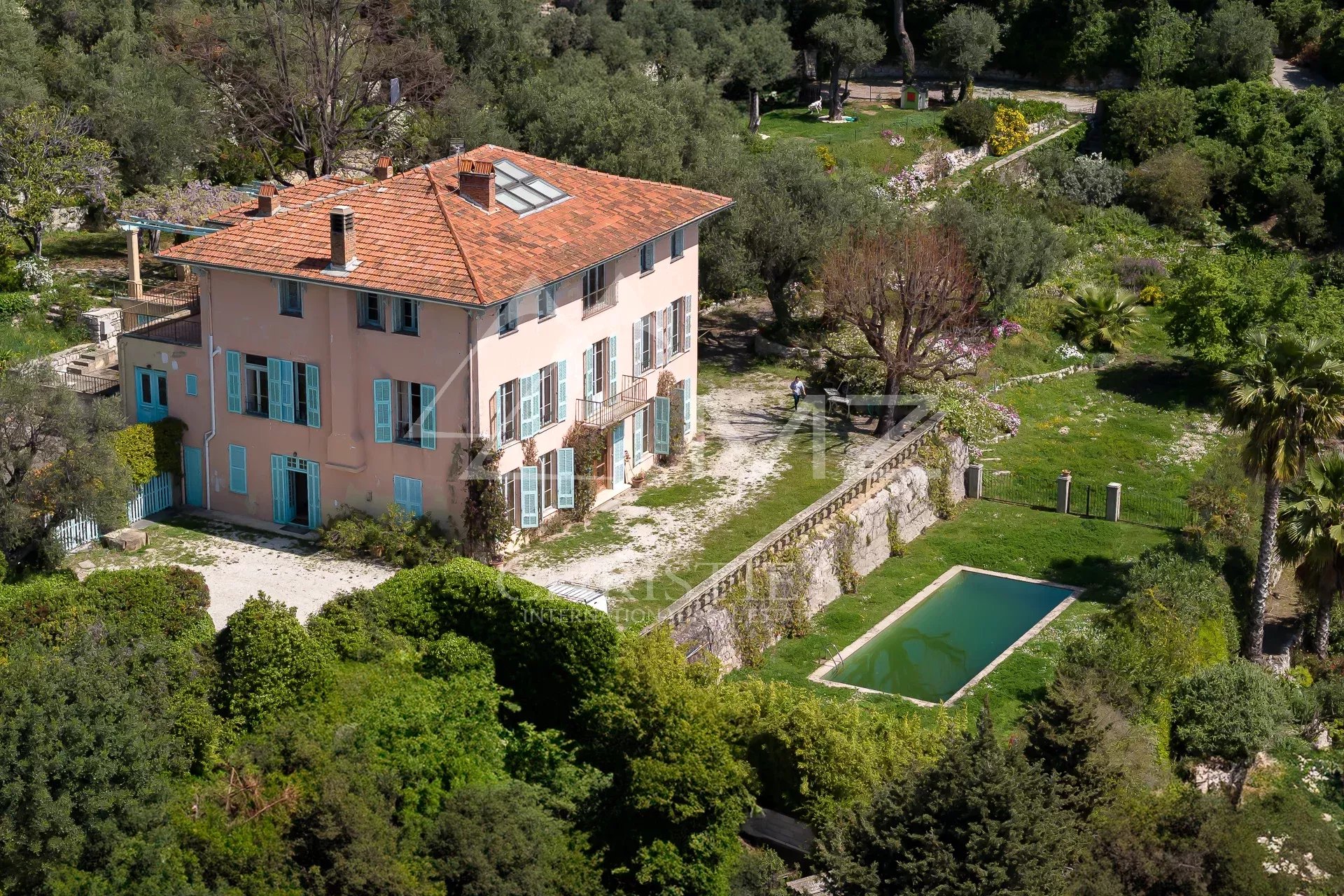 Elegant bastide in the heart of Gairaut: tranquility and authentic charm