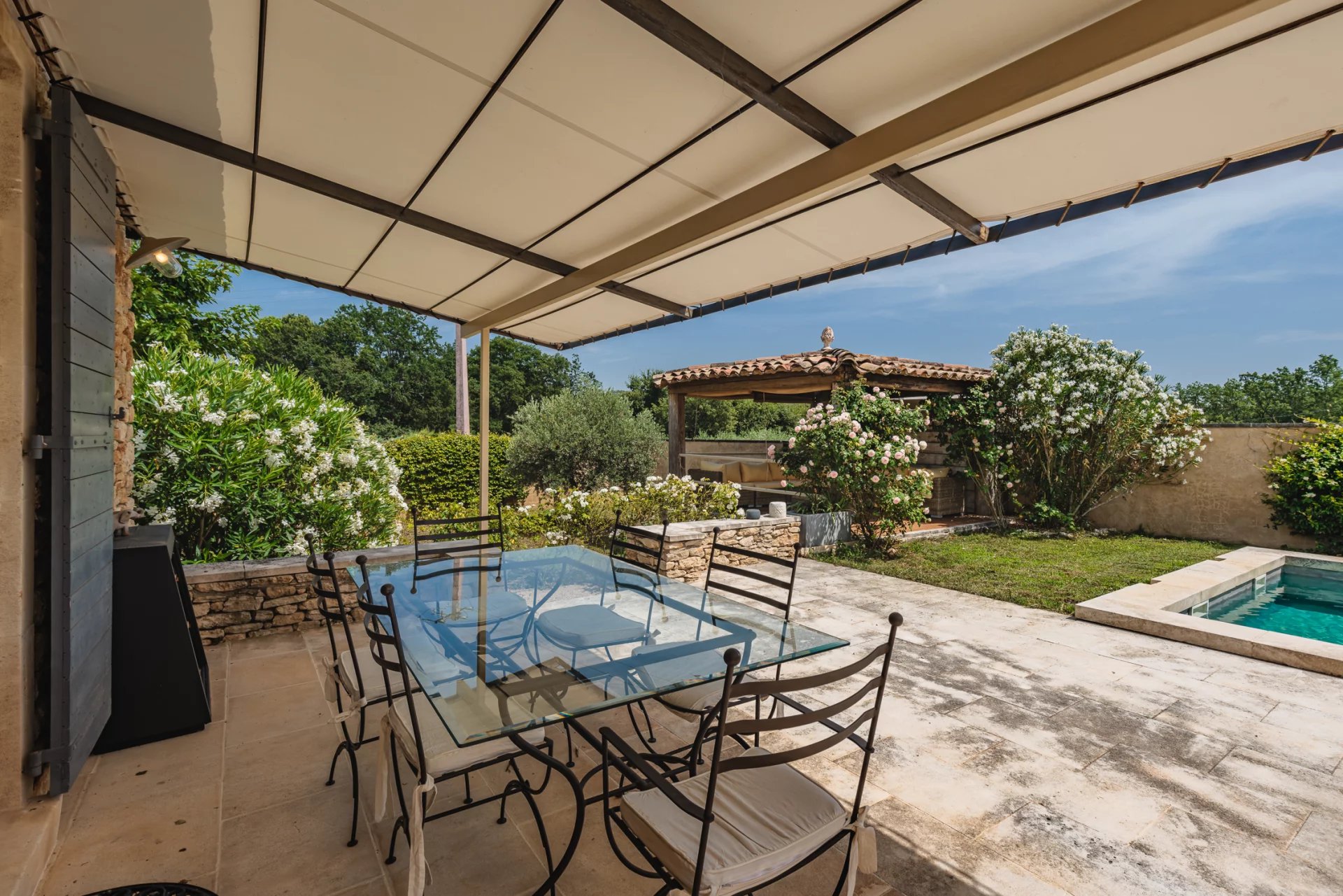 Luberon - Belle maison de vacances avec piscine chauffée