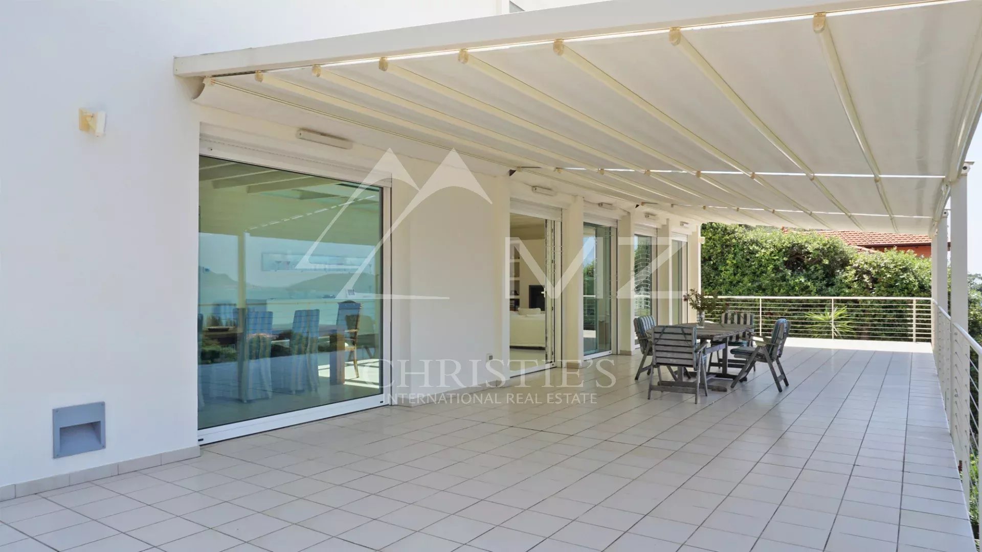 Elegant modern villa with large windows and sea view over the Gulf of Poets in Fiascherino, Lerici