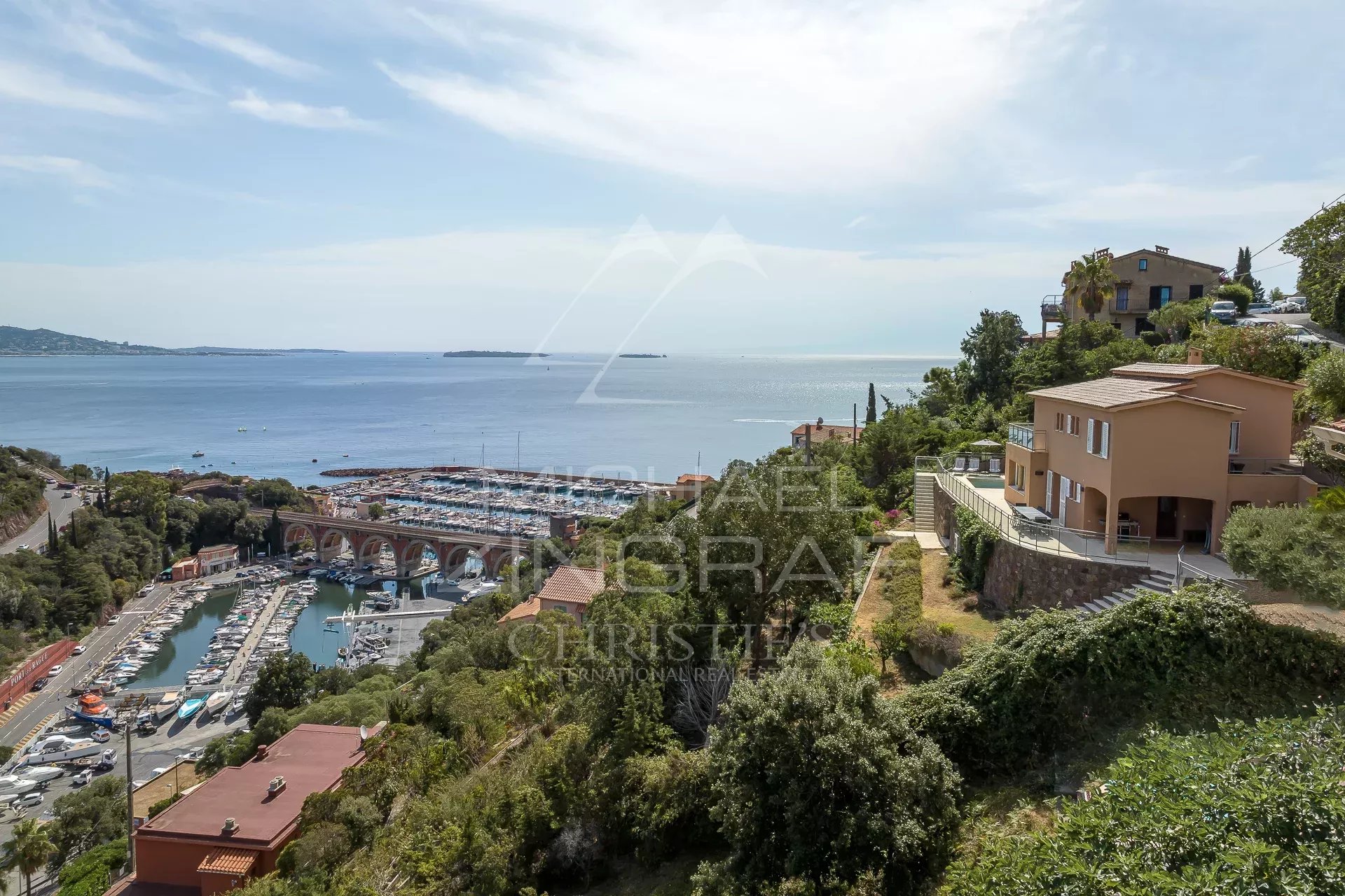 Nahe Cannes - Théoule-Sur-Mer - Elegantes Familienhaus mit Meerblick