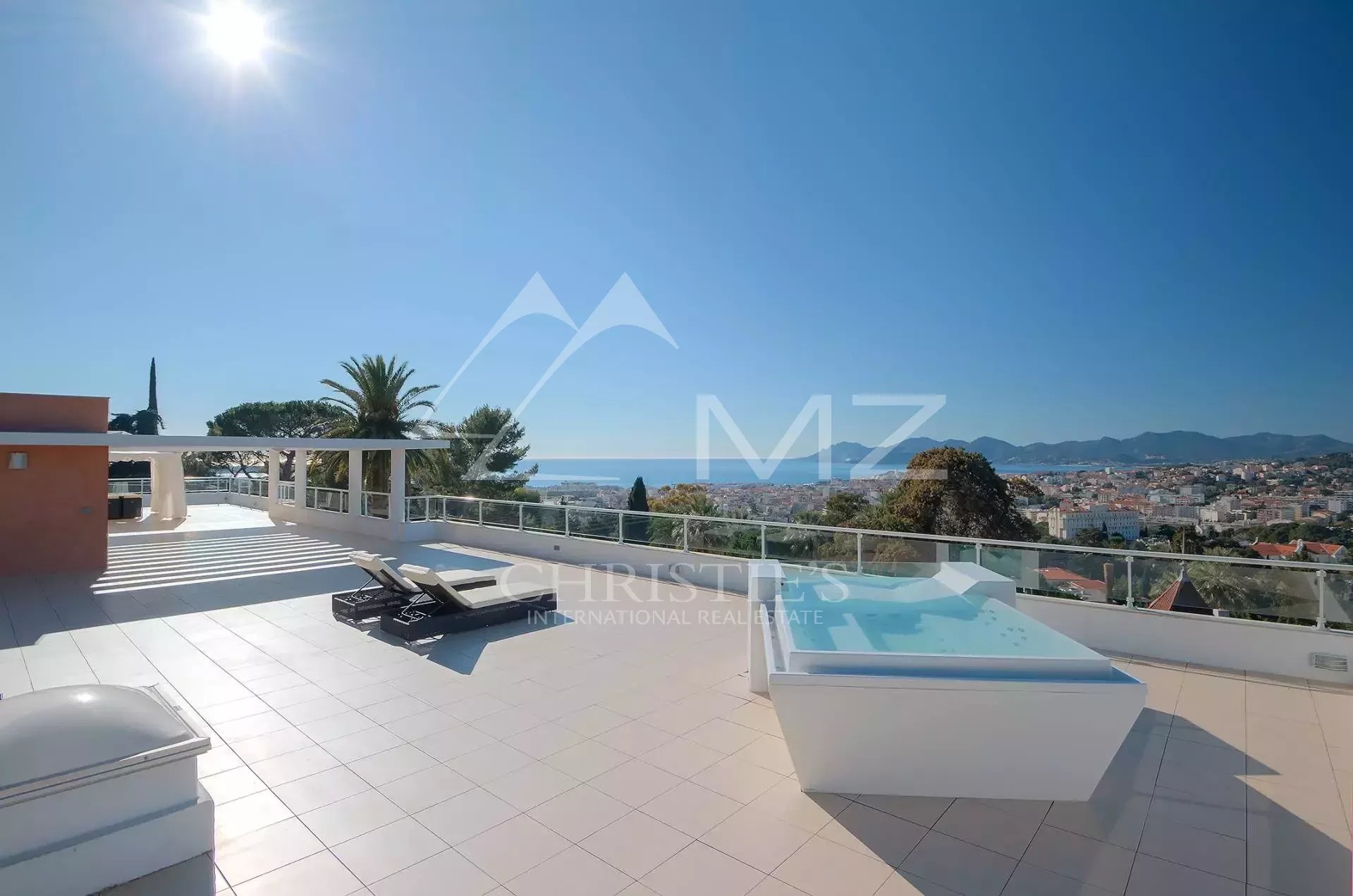 Cannes - Somptueuse villa neuve