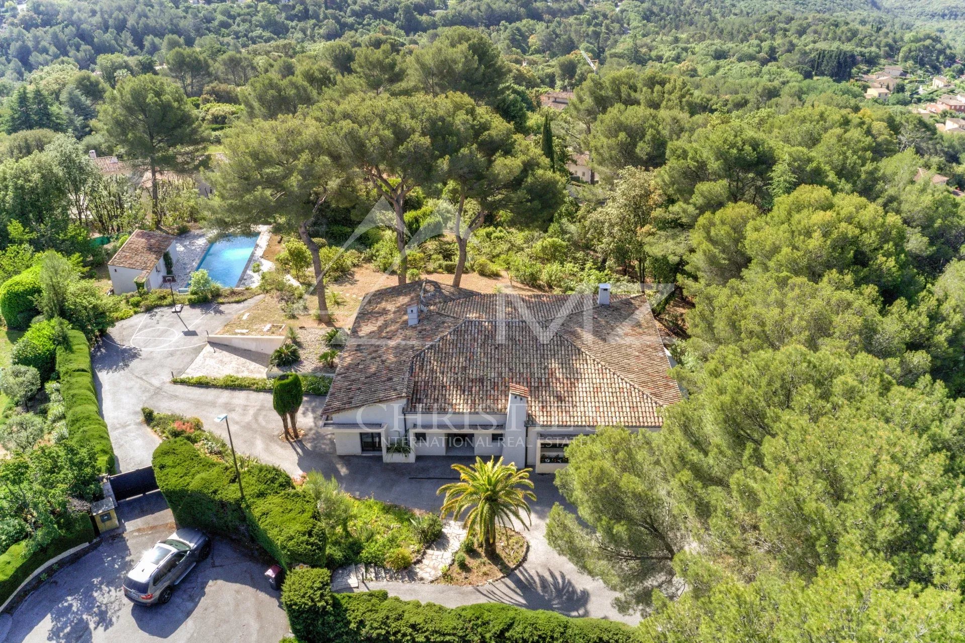 Nahe Cannes - Wunderschönes ebenerdiges Anwesen mit Meerblick