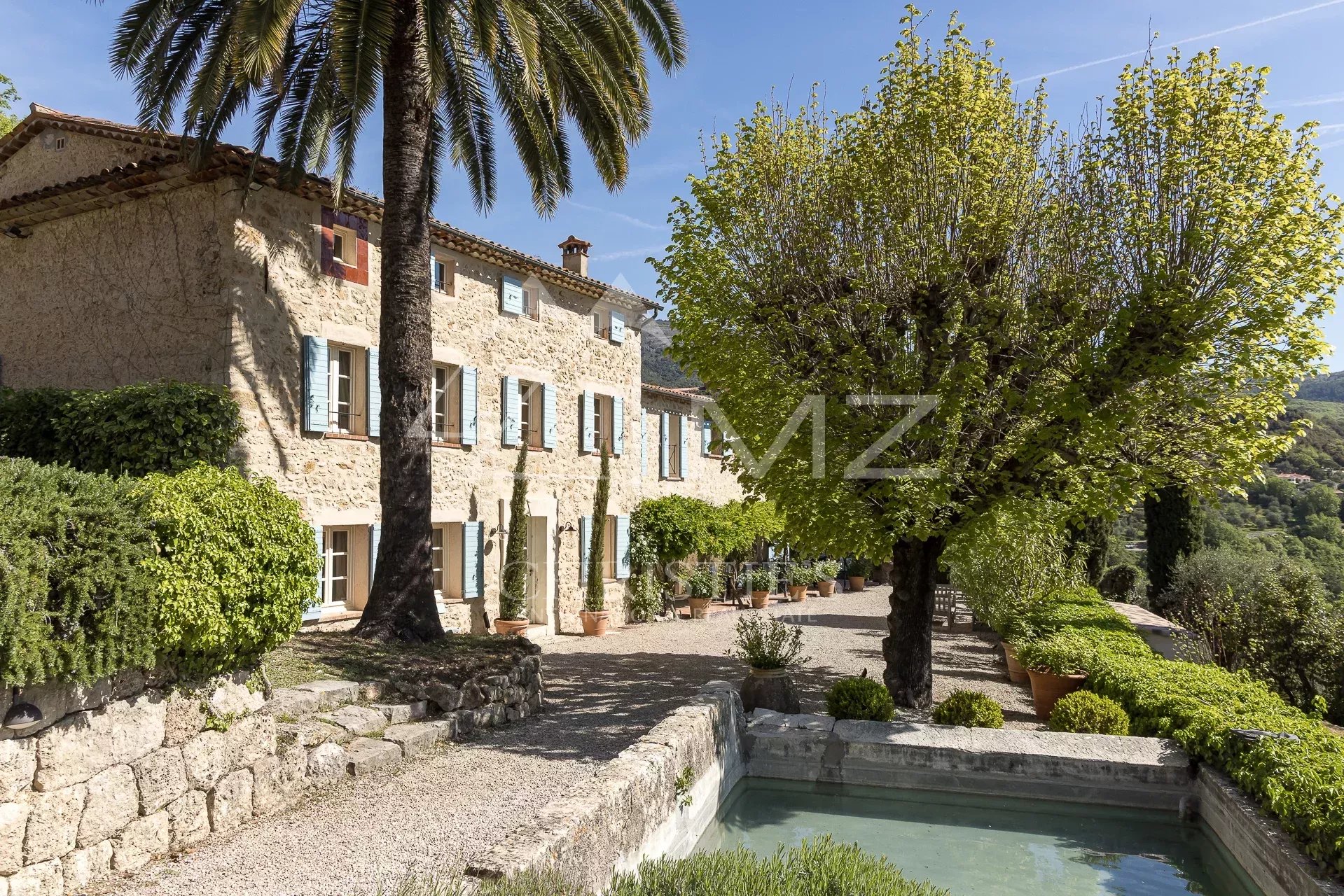 Cannes backcountry - Old mill with olive grove