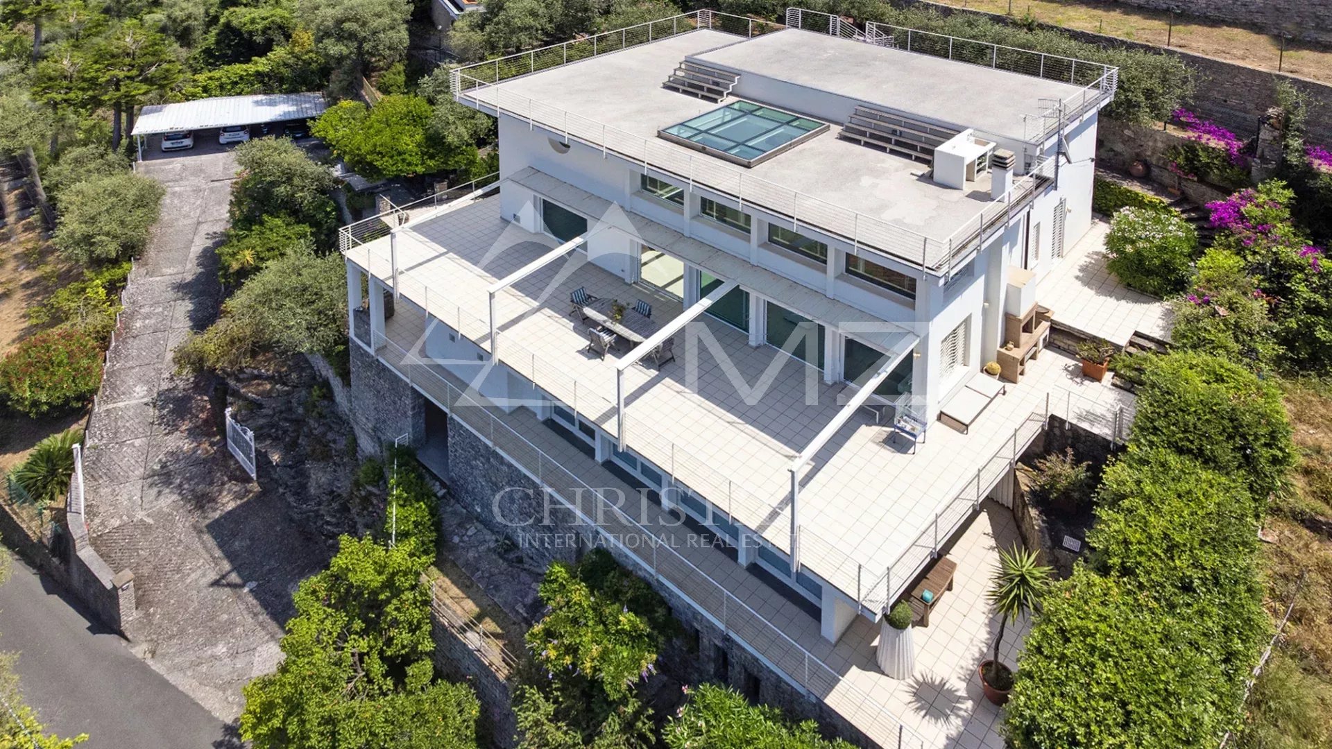 Elegant modern villa with large windows and sea view over the Gulf of Poets in Fiascherino, Lerici