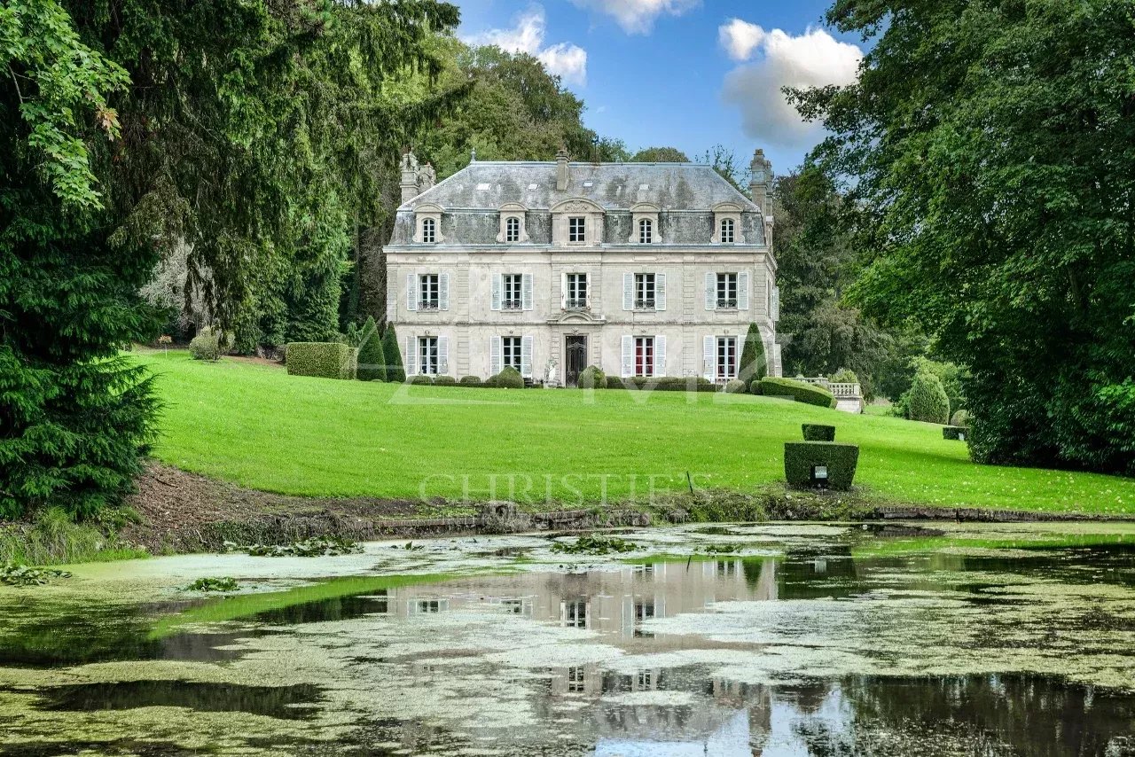 Château XVIIIème à proximité de la mer