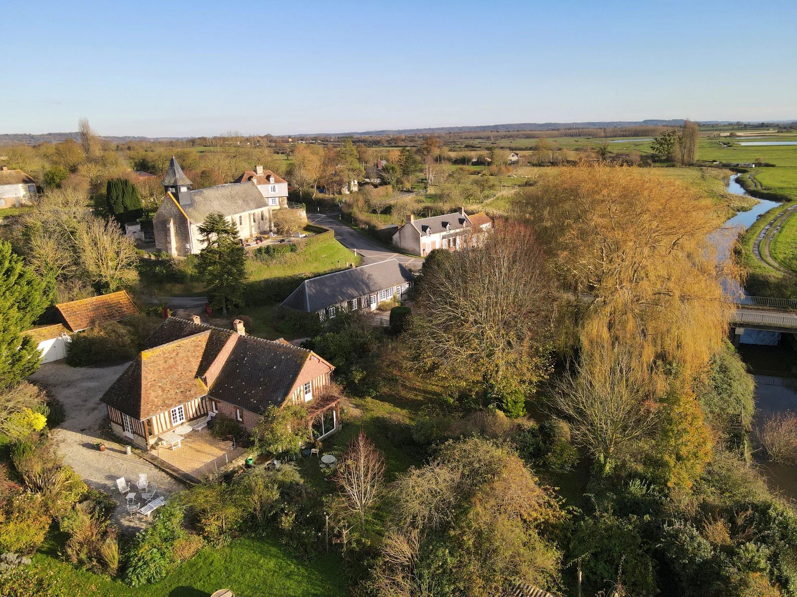 Propriété normande, paddocks et dépendances