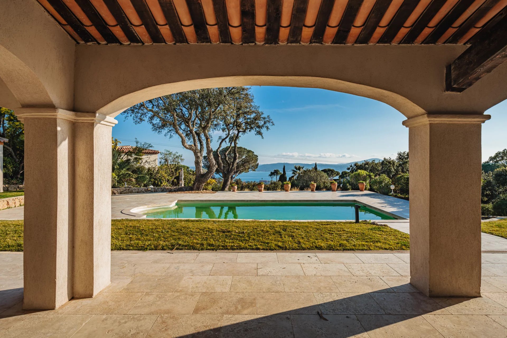 VILLA DE STANDING - VUE MER - PISCINE