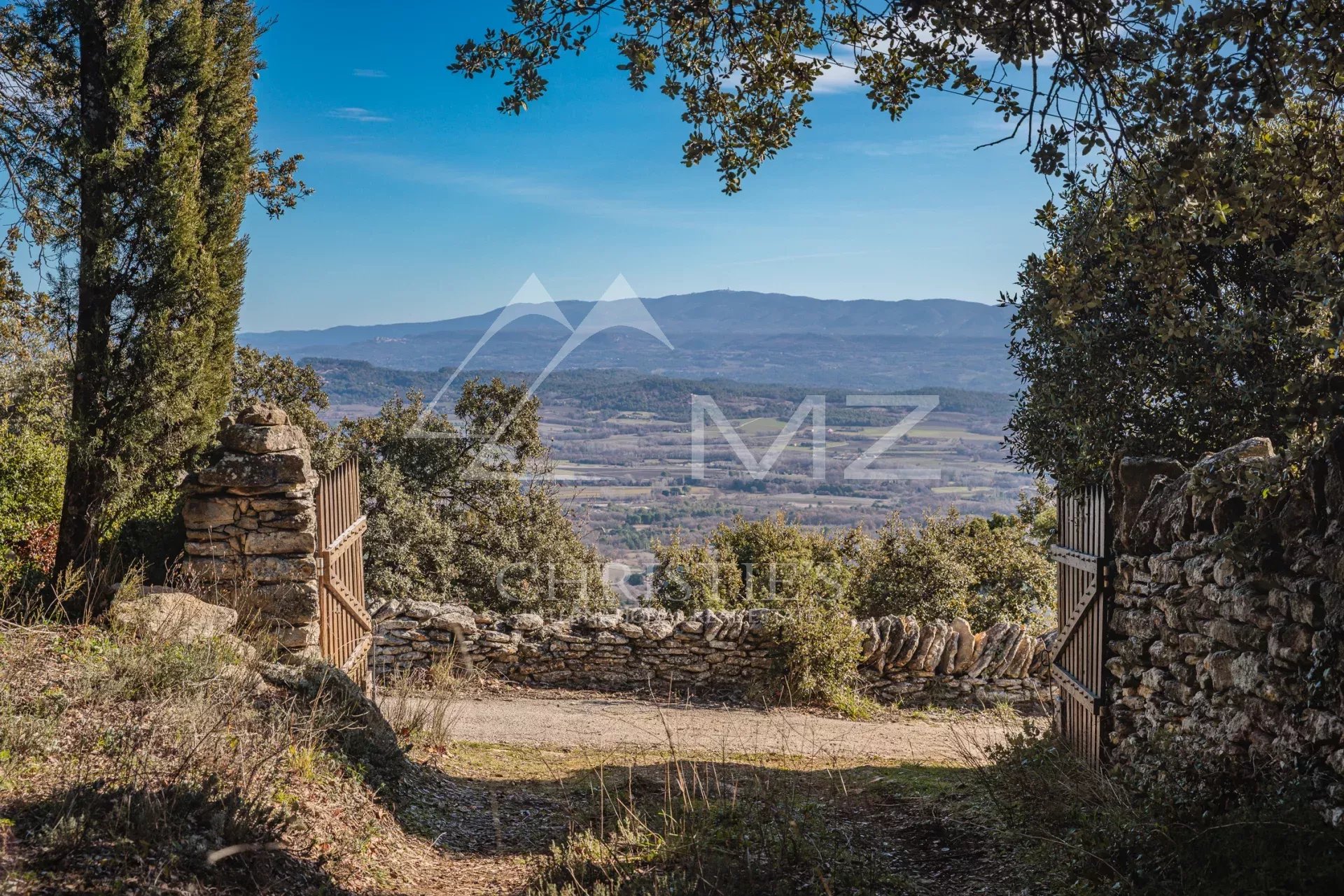 ALTER PROVENZALISCHER SCHAFSTALL ZUM RENOVIEREN - PANORAMABLICK - BAUGRUNDSTÜCK