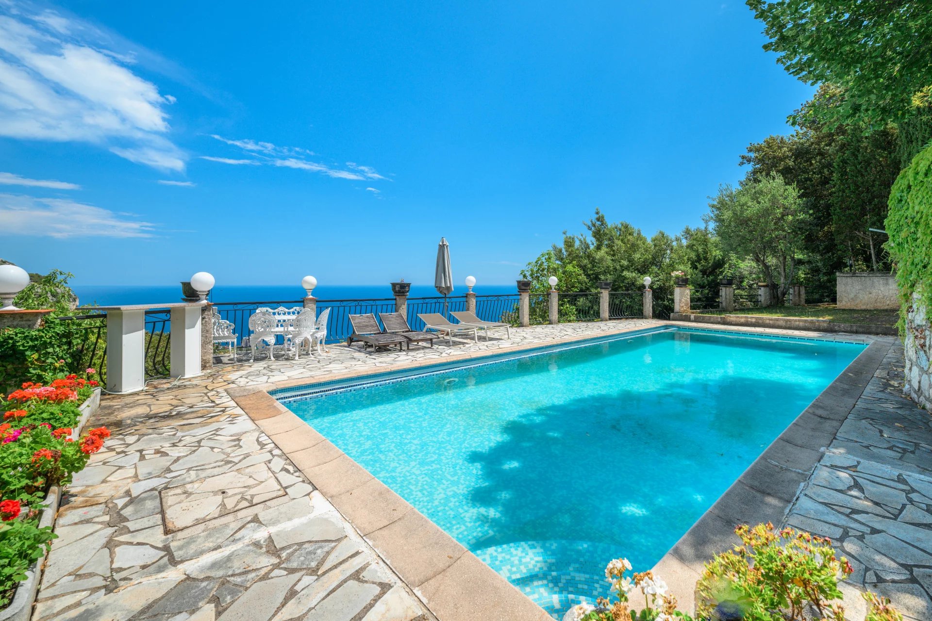 Villa de charme avec vue panoramique mer à la Turbie