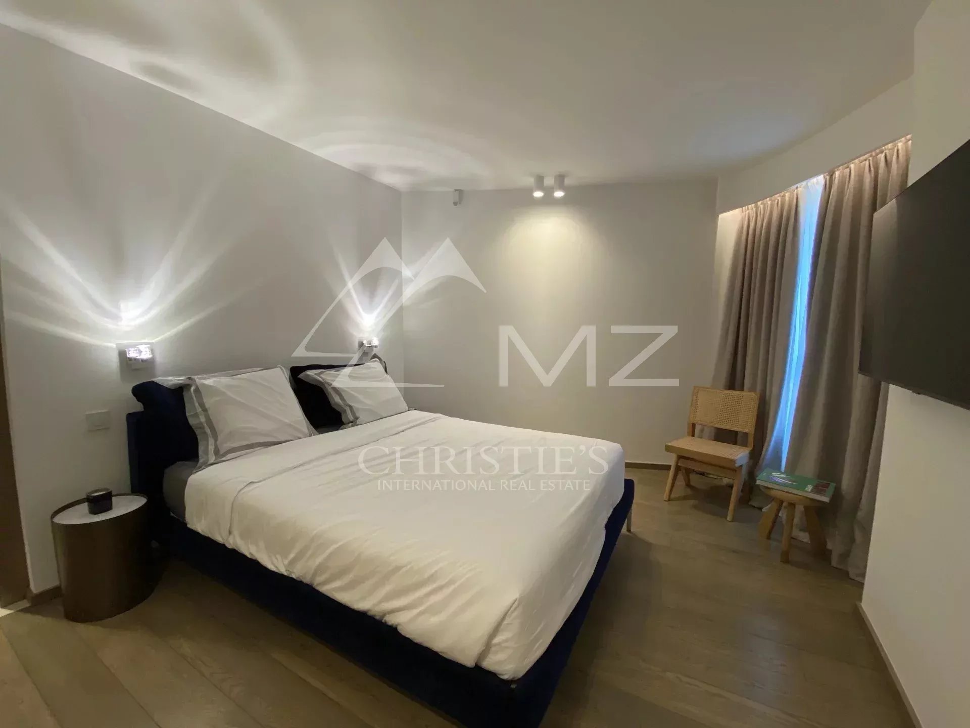 Cannes - Croisette - Exceptional 5 bedrooms apartment