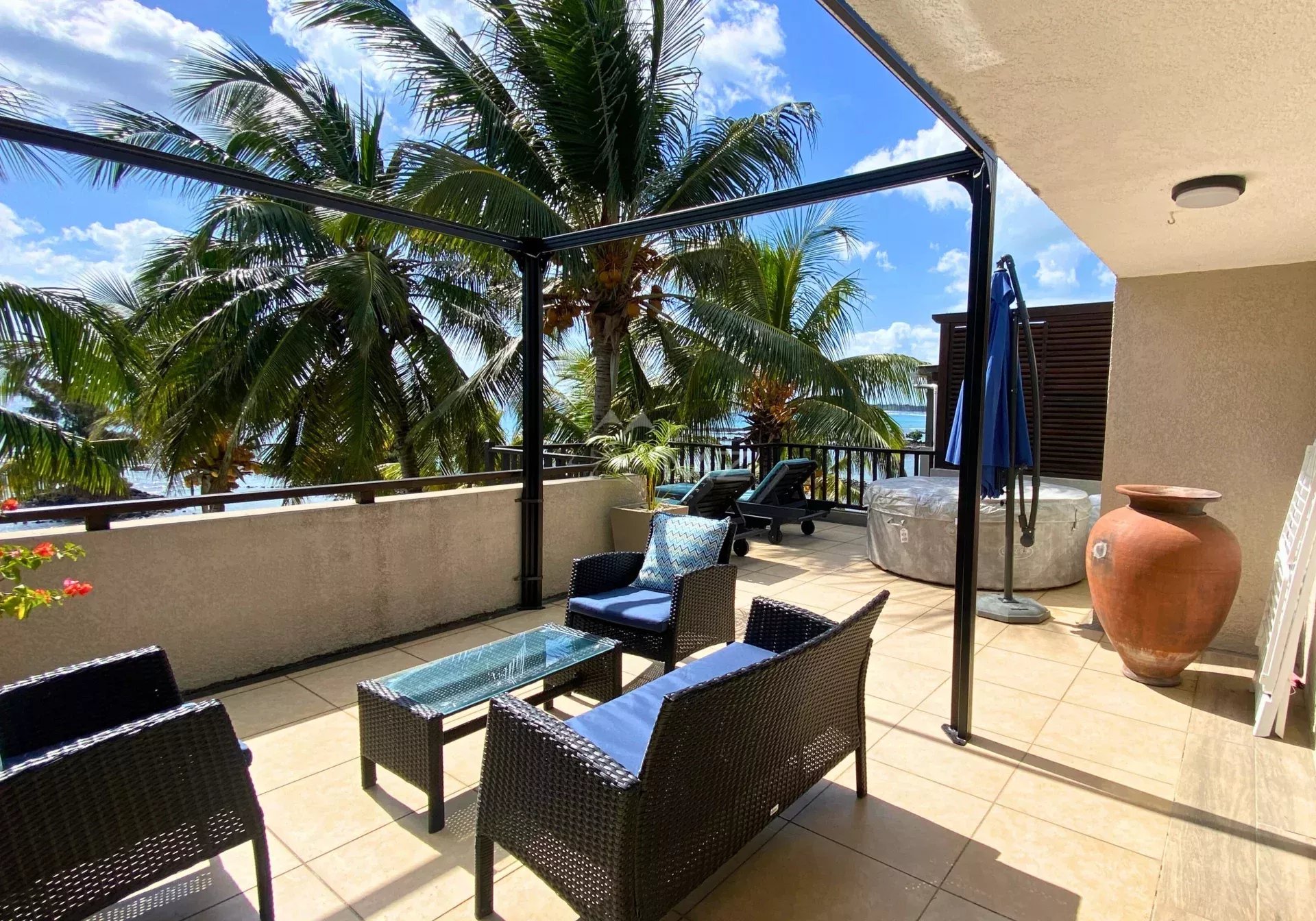 Seafront 3 bedrooms Penthouse - Pointe aux Biches