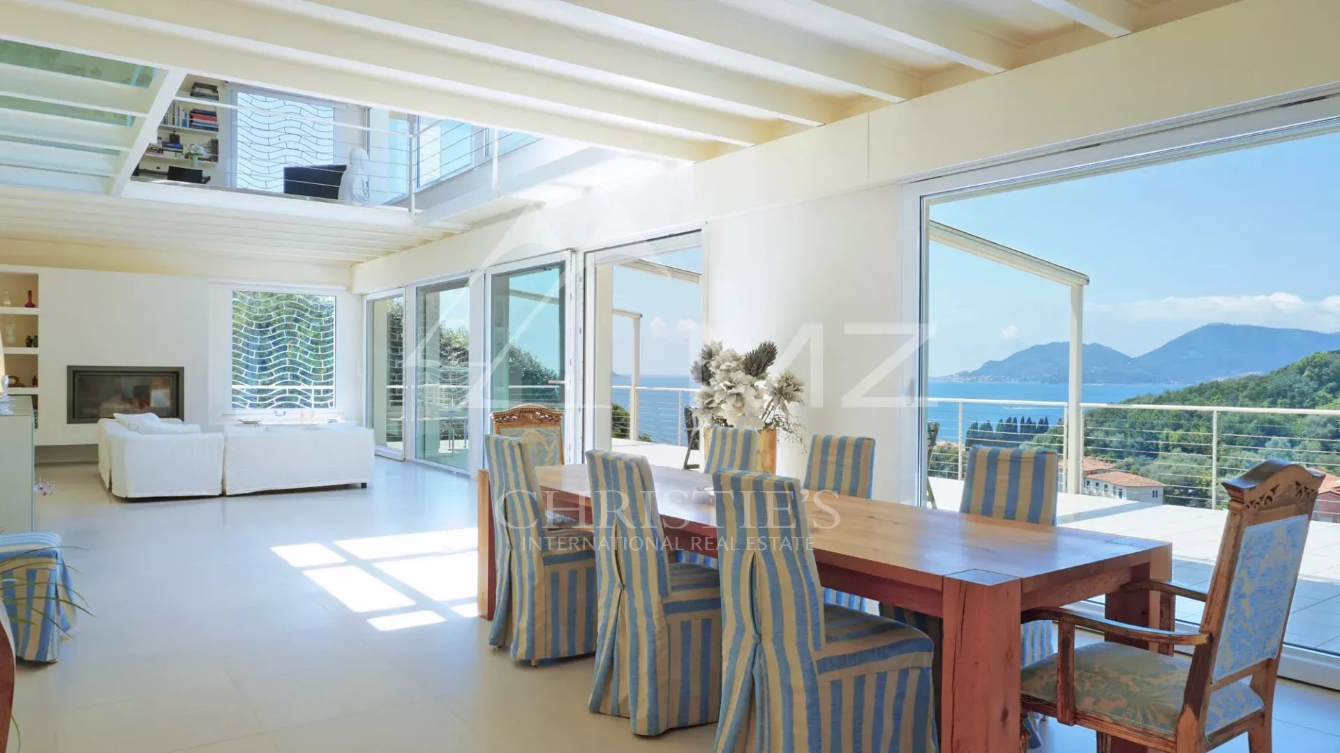 Elegant modern villa with large windows and sea view over the Gulf of Poets in Fiascherino, Lerici