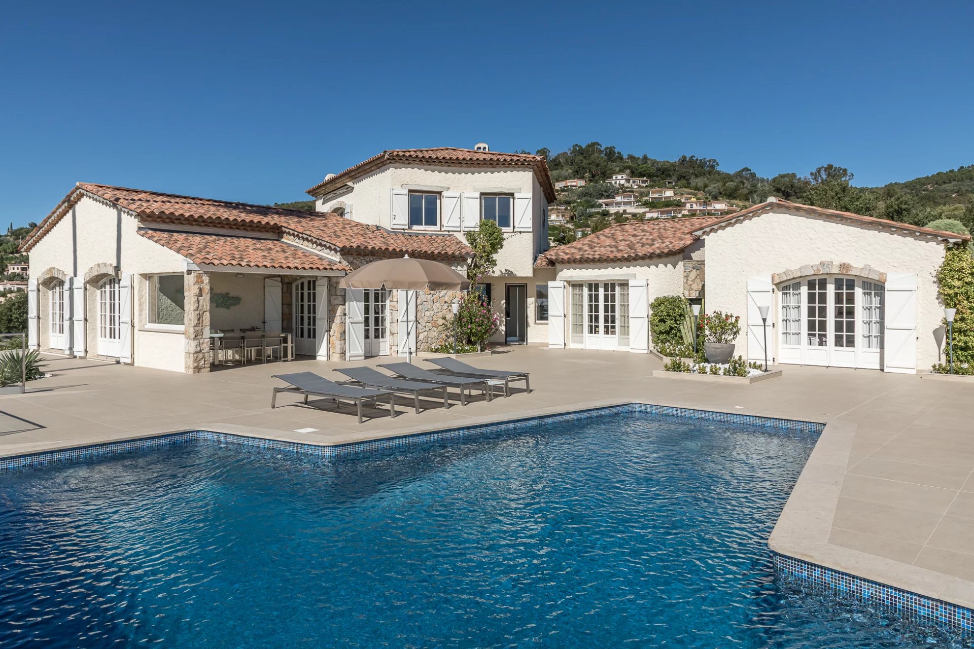 Nahe Cannes - Villa mit Meerblick