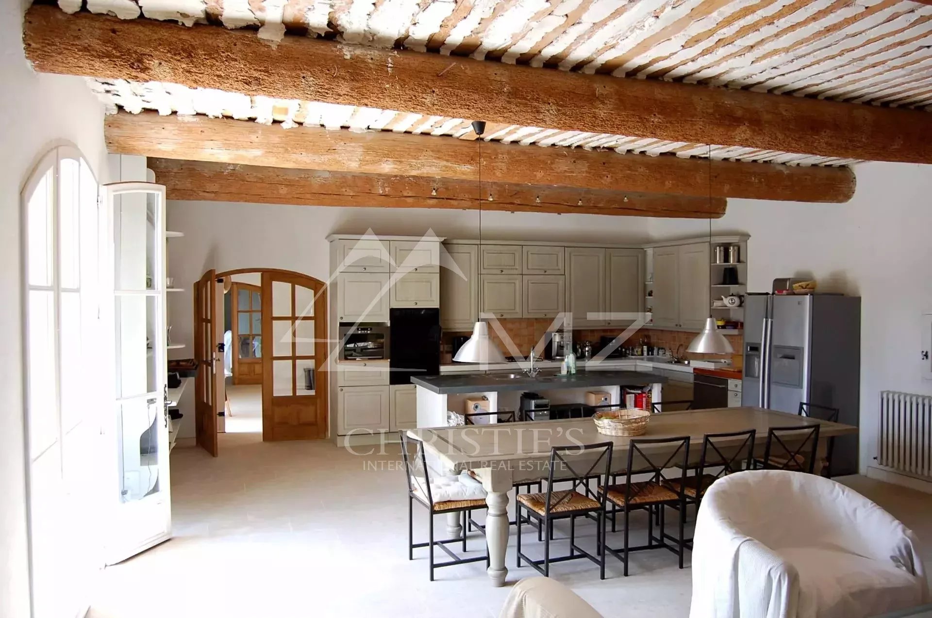 Close to L'Isle-sur-la Sorgue - Charming farmhouse