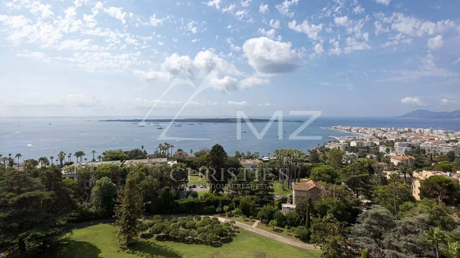 EXCLUSIVITE: Superbe appartement contemporain à la vue mer