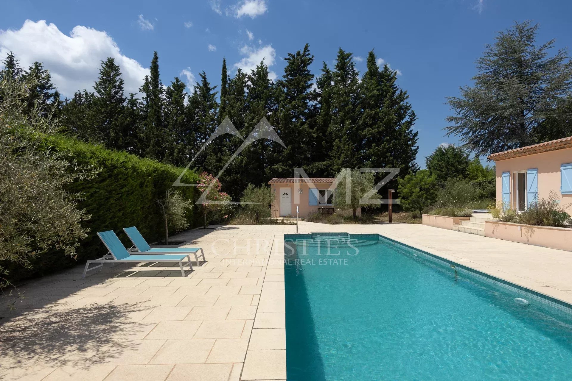 A l'orée d'un bois , villa 5p avec piscine au calme