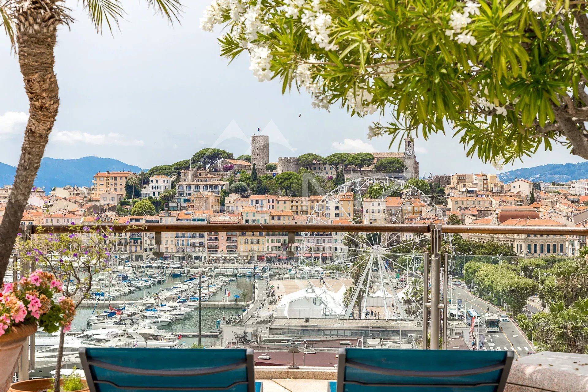 Cannes - Croisette - Exceptionnel penthouse