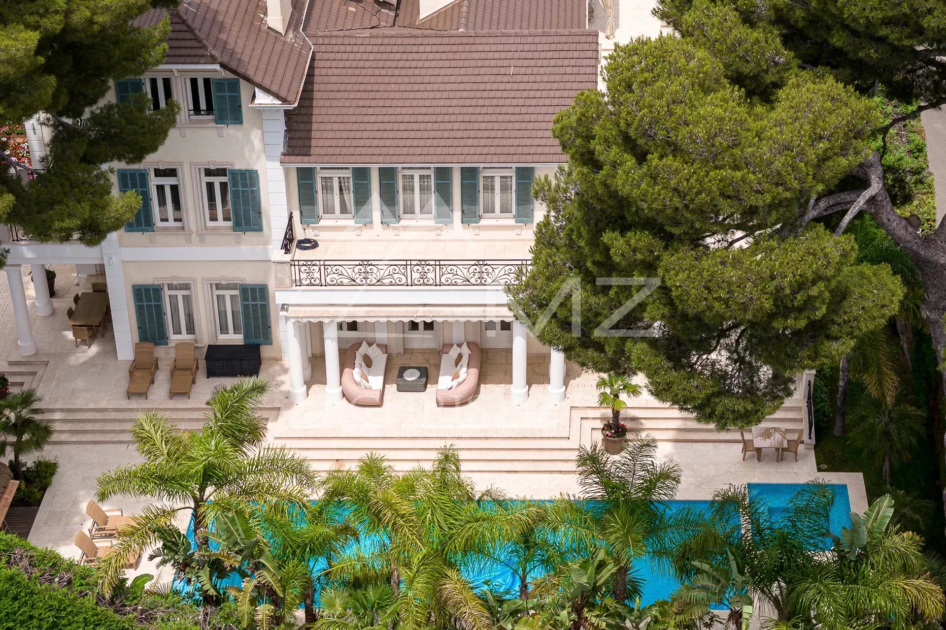 Cap d'Antibes - Magnifique Propriété avec Deux Maisons dans domaine privé