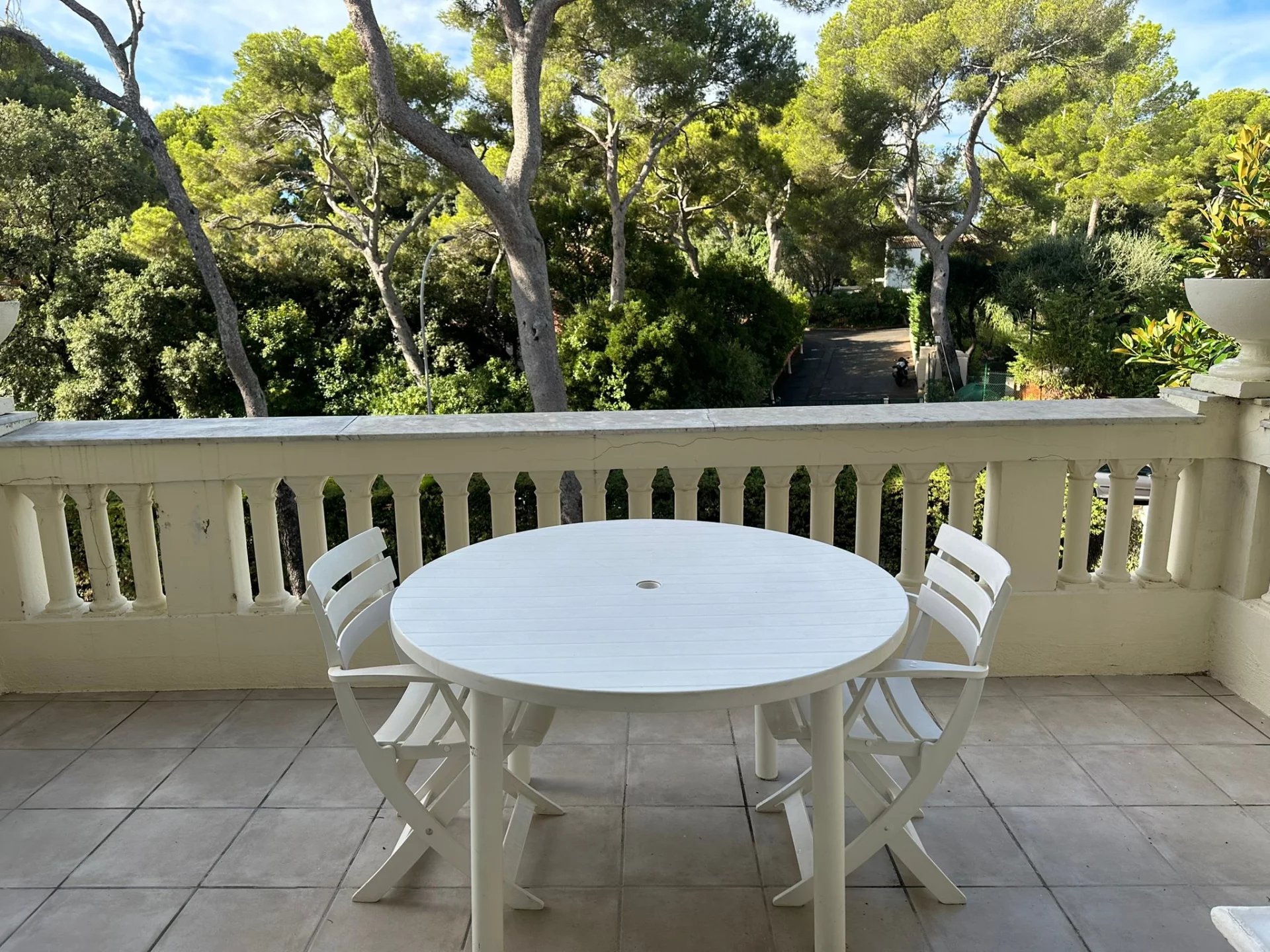 Appartement dans résidence avec piscine