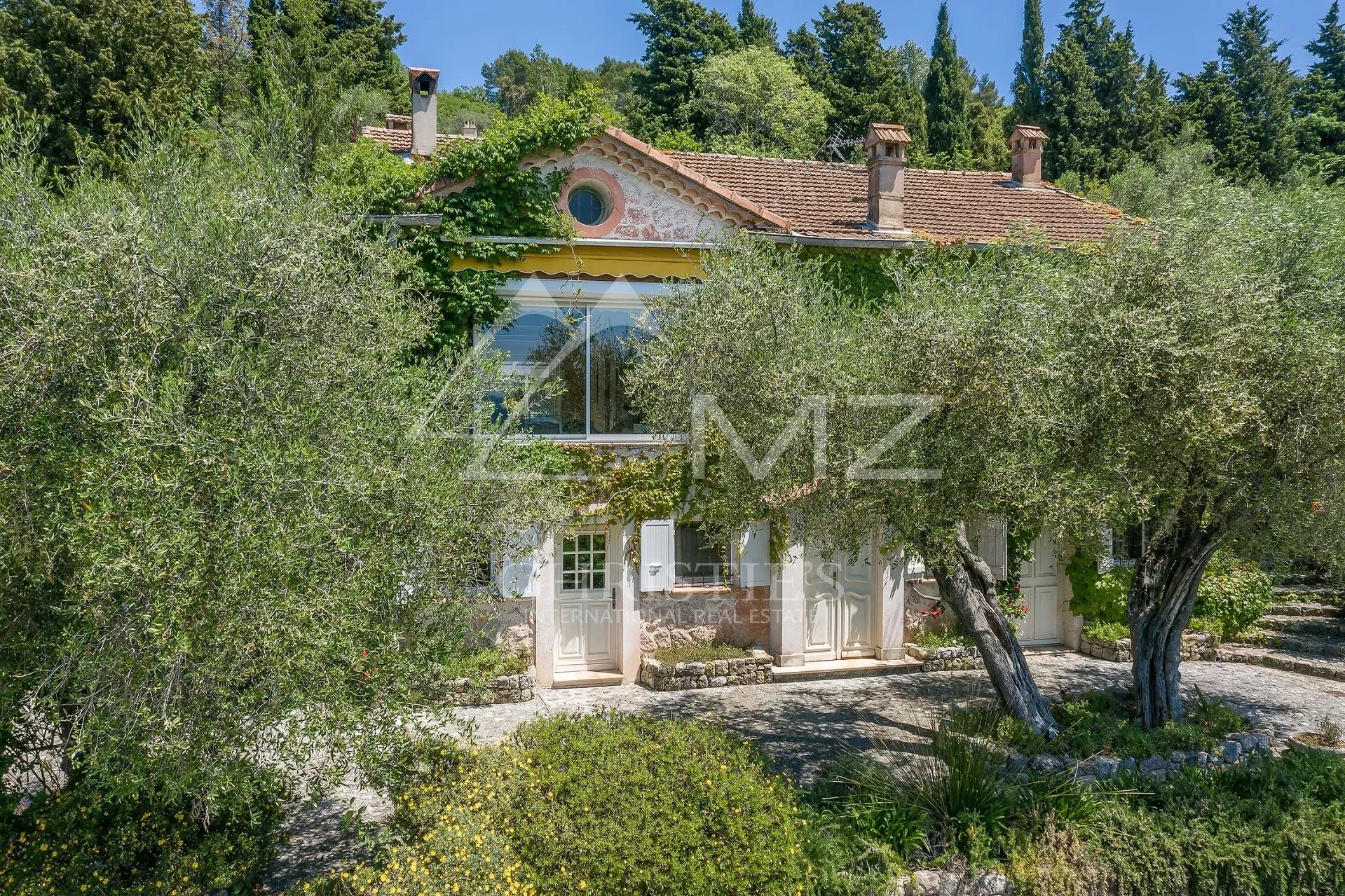 Close to Mougins - Charming villa nearby shops