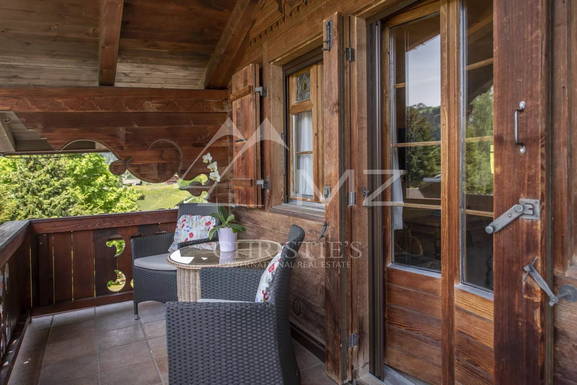 Traditionelles Chalet zur Vermietung in Oberbort mit herrlicher Aussicht