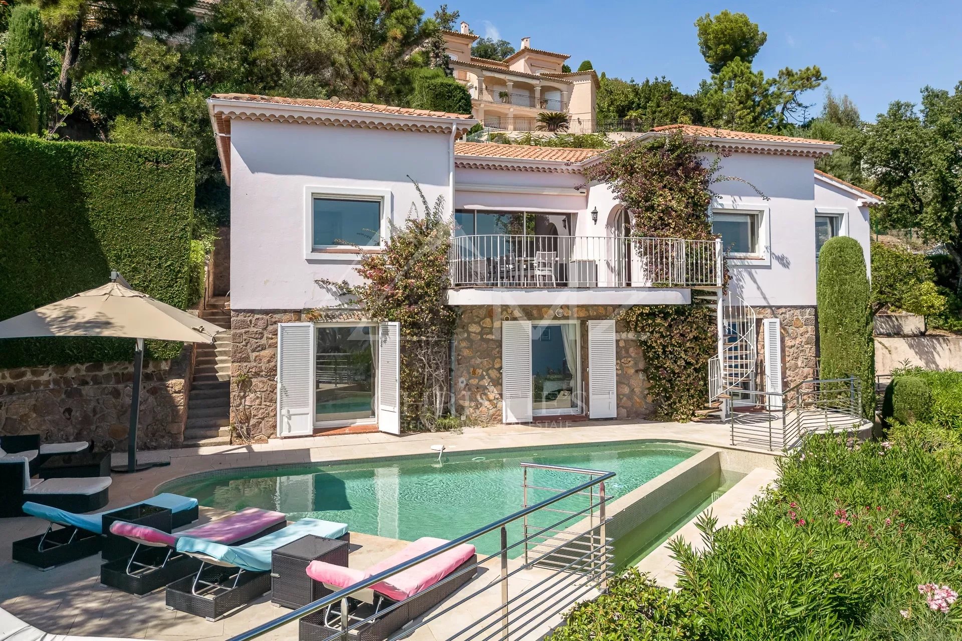 Nahe Cannes - Le Trayas - Villa, abgeschlossenes Anwesen