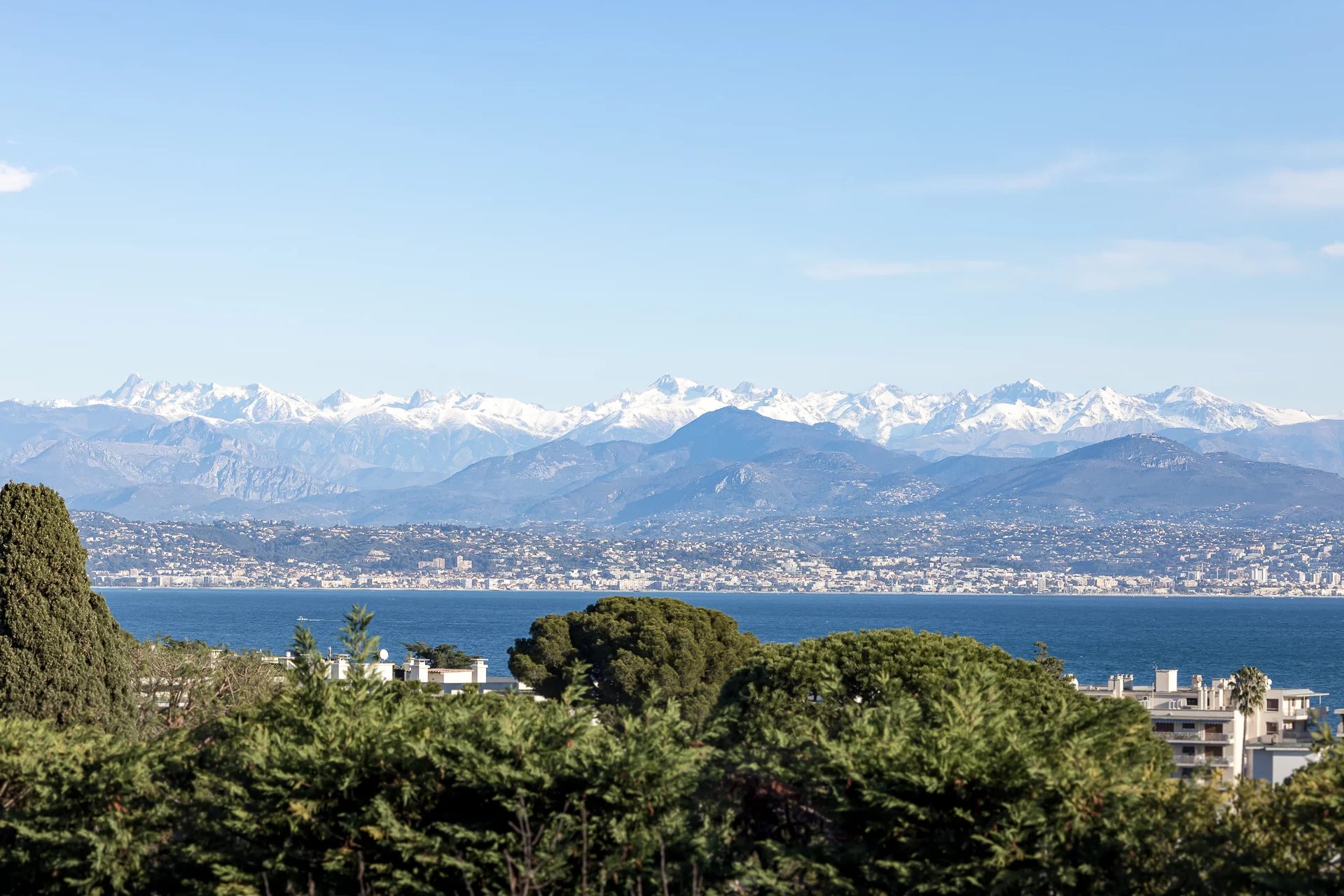 Exceptionnelle propriété vue mer