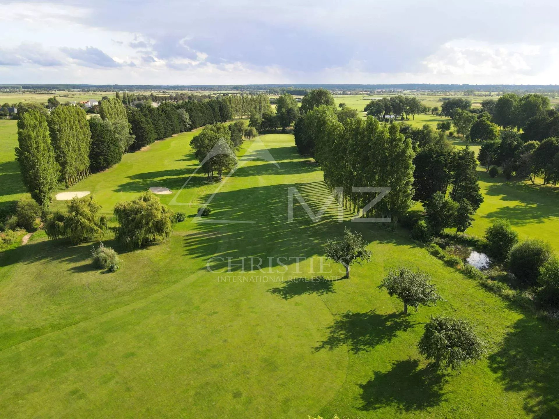 Maison contemporaine proche plage et golf.