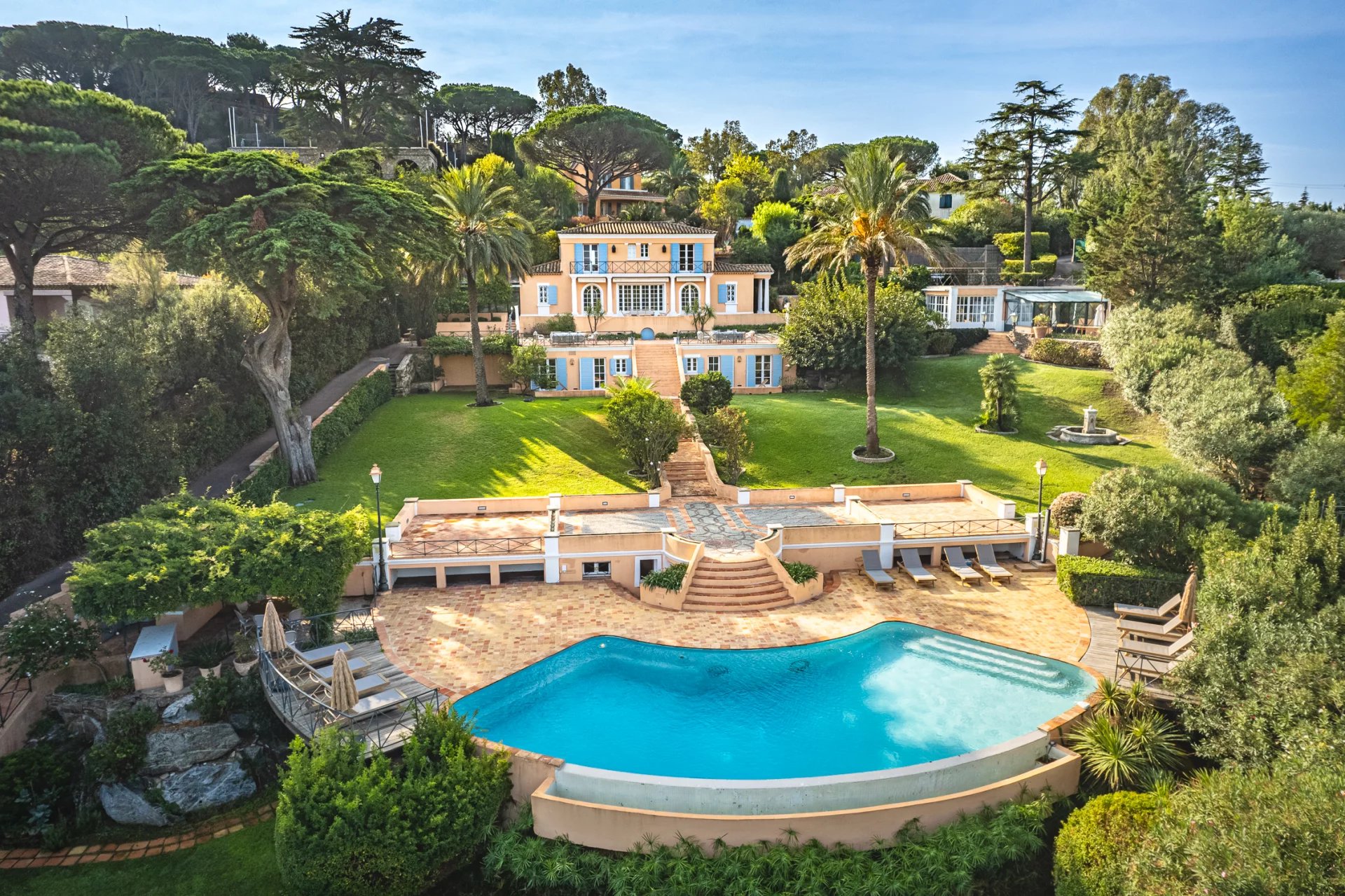 Saint-Tropez - Somptueuse propriété pieds dans l'eau