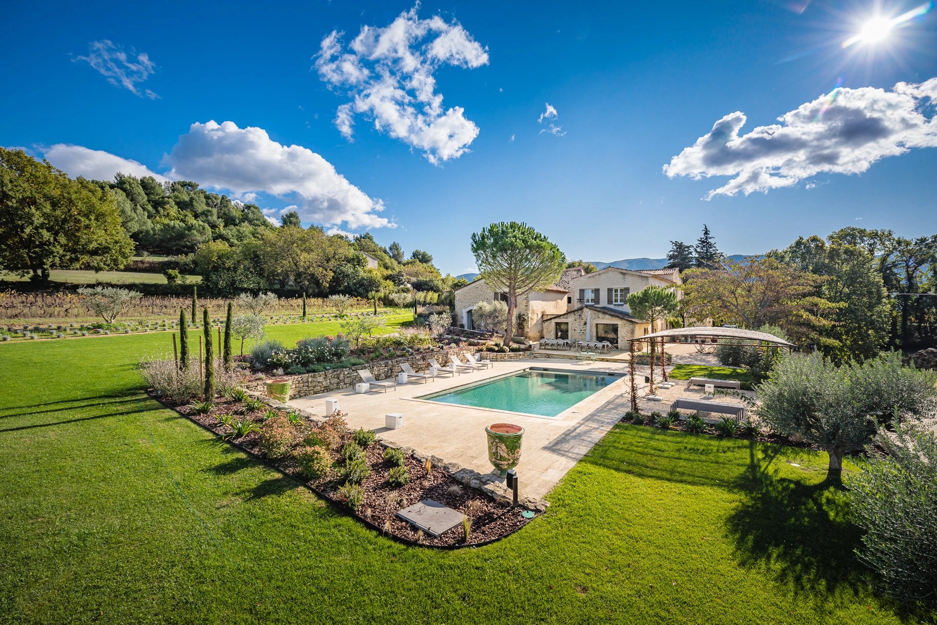 Luberon - Authentic restored hamlet house