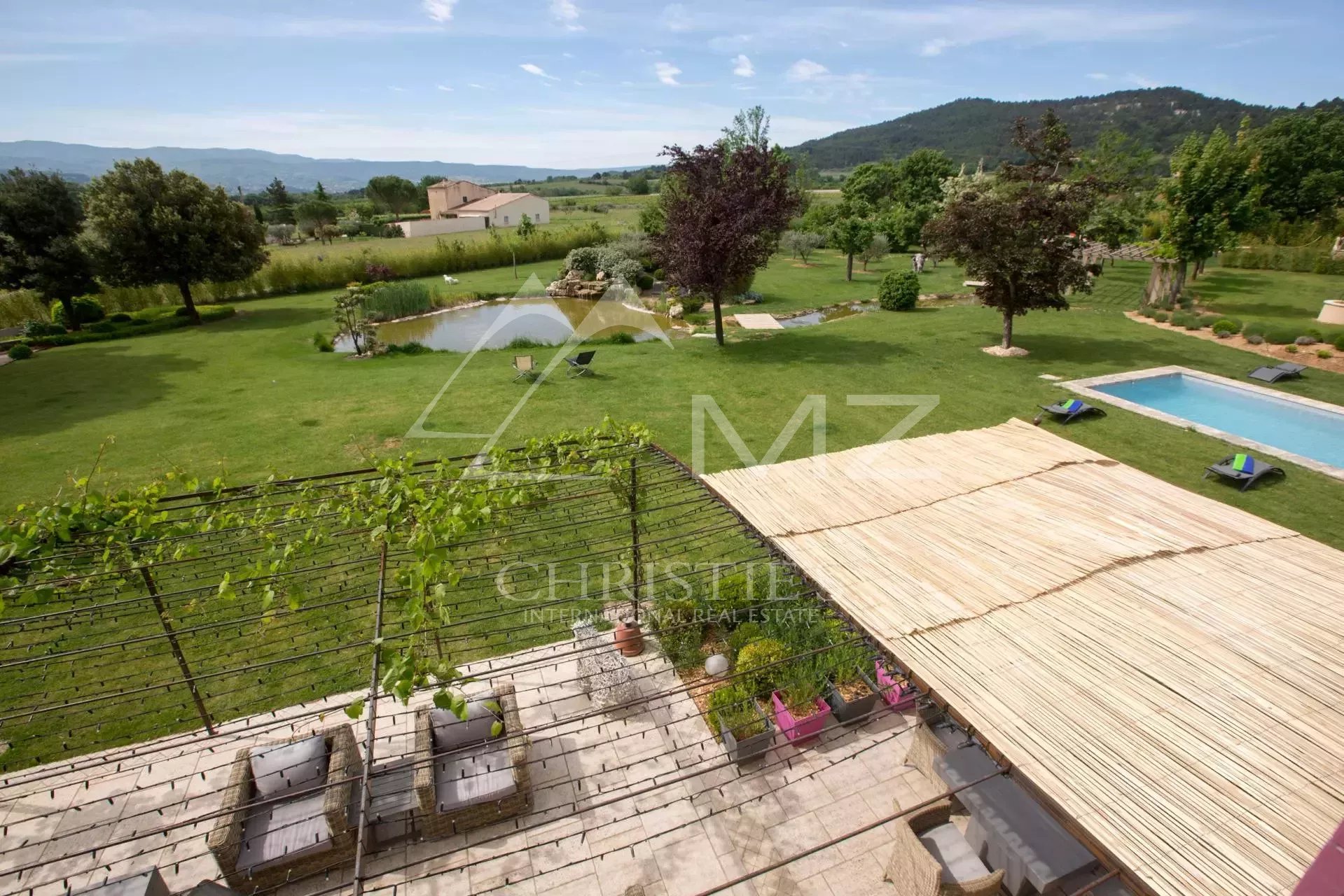 Luberon - Belle maison de vacances avec superbe parc