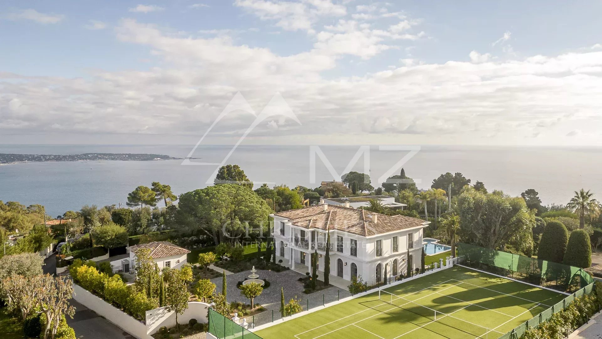 Super Cannes - Unique new Florentine style property