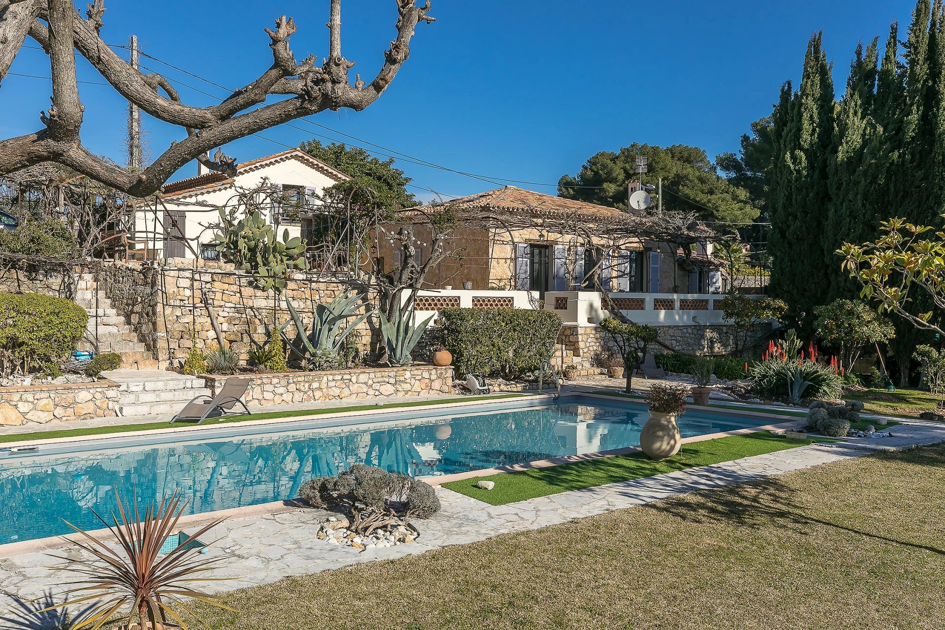 Antibes - Villa avec vue mer panoramique