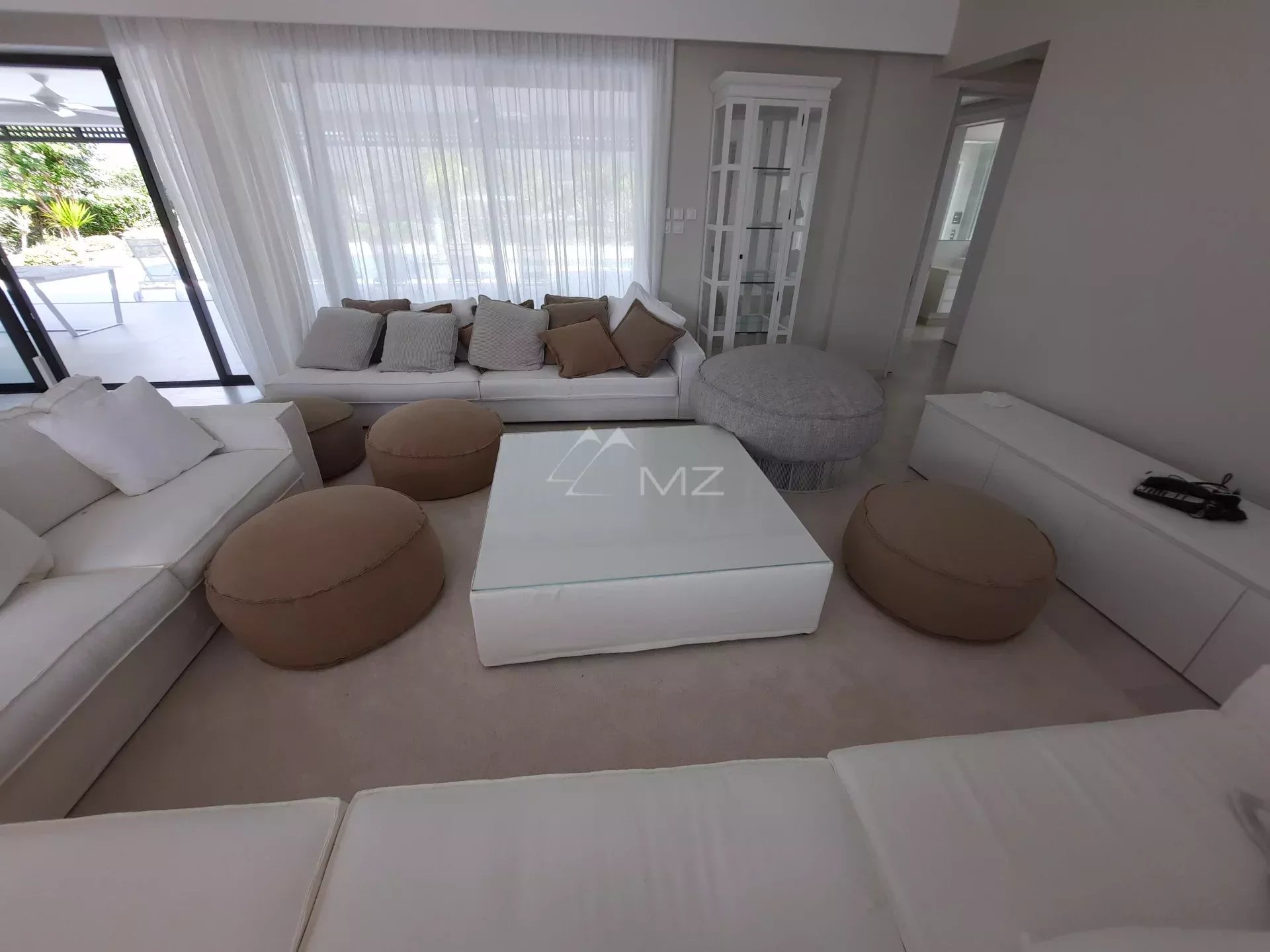 4 bedrooms duplex - Anahita