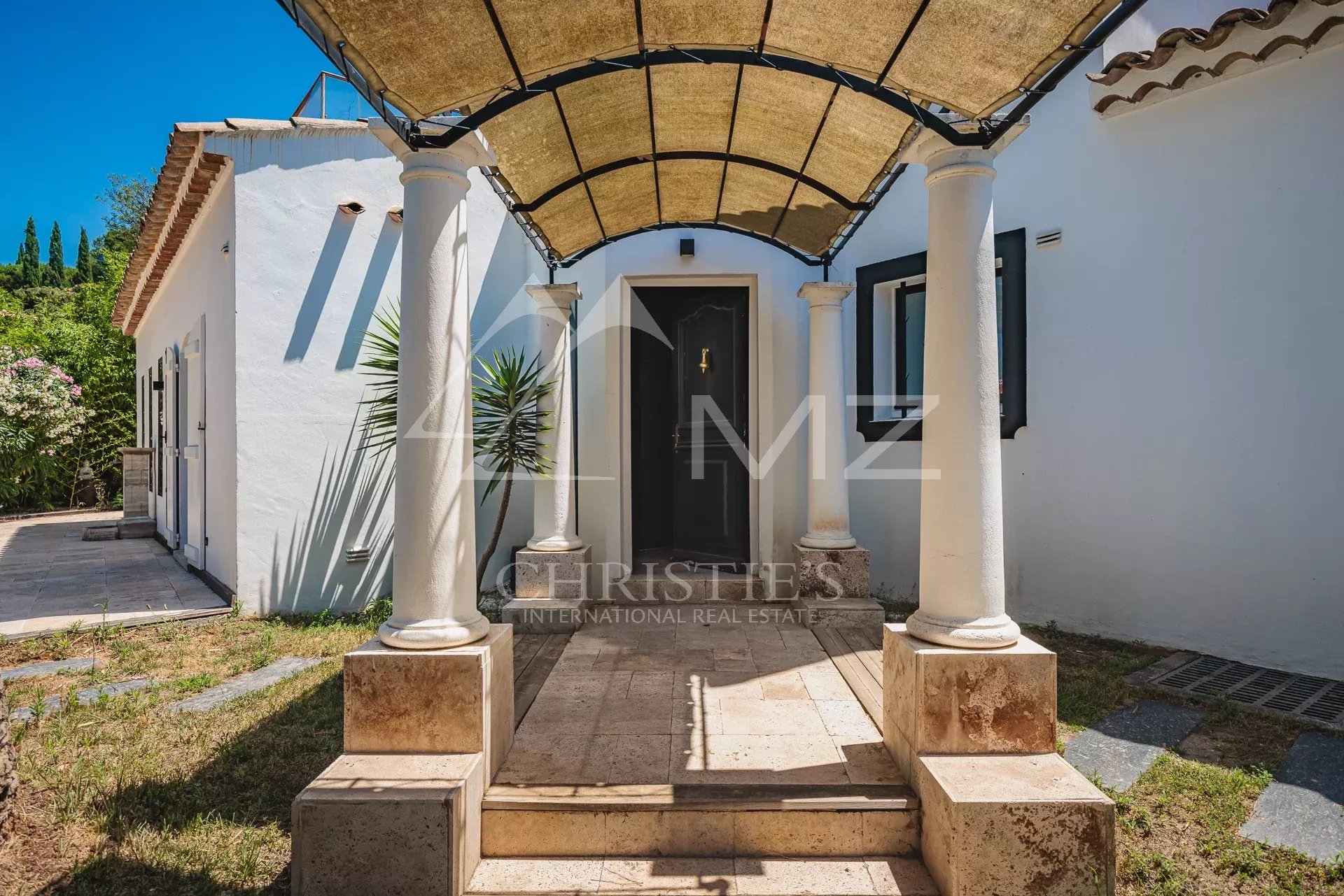 Magnifique Villa Provençale avec Piscine et Vue Imprenable