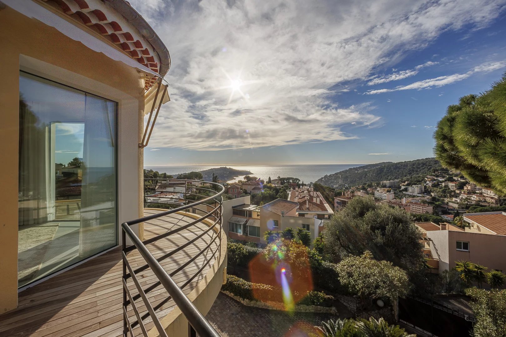 Magnifique appartement rénové avec Vue mer panoramique