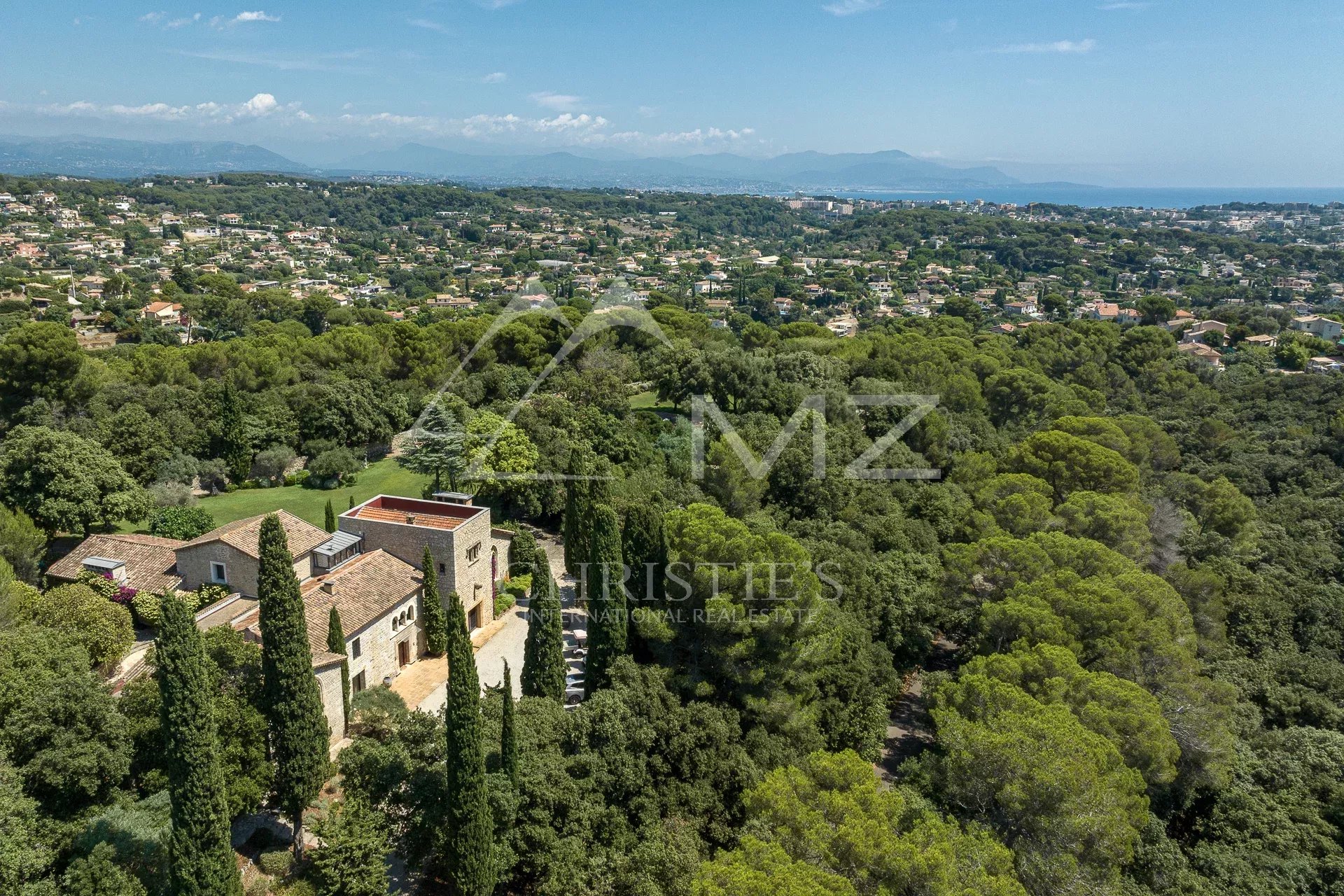 Proche Cannes - Villa dans parc 6 chambres