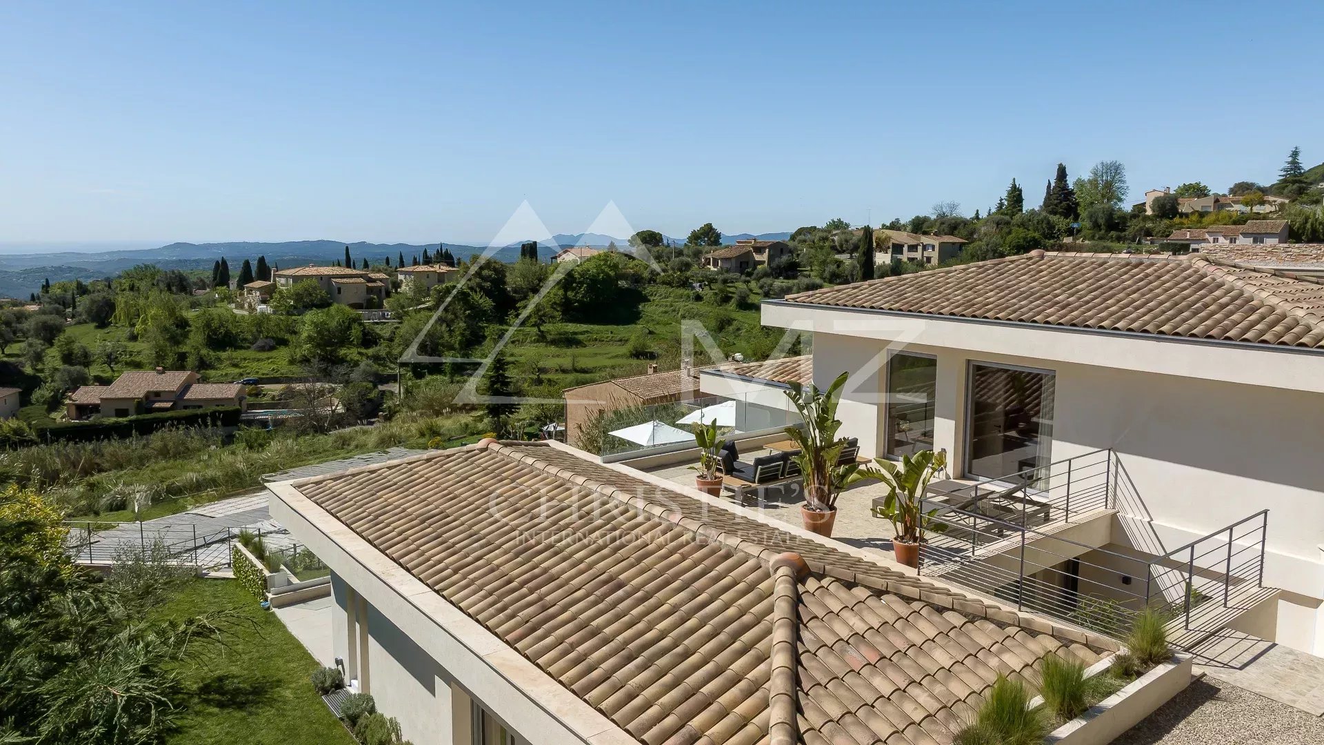 Proche Saint-Paul-de-Vence - Superbe propriété moderne vue mer