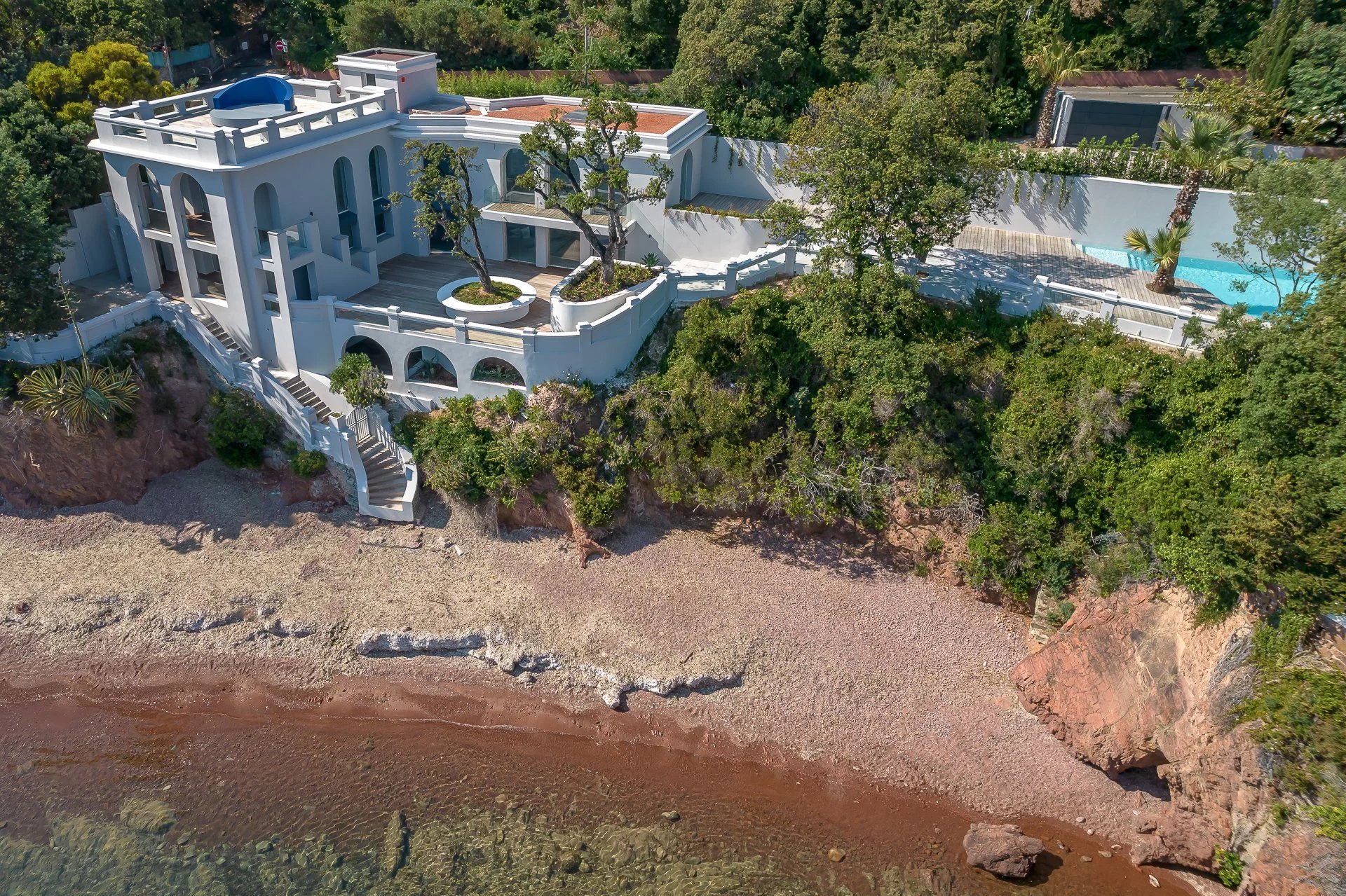 Proche Cannes - Villa pieds dans l'eau