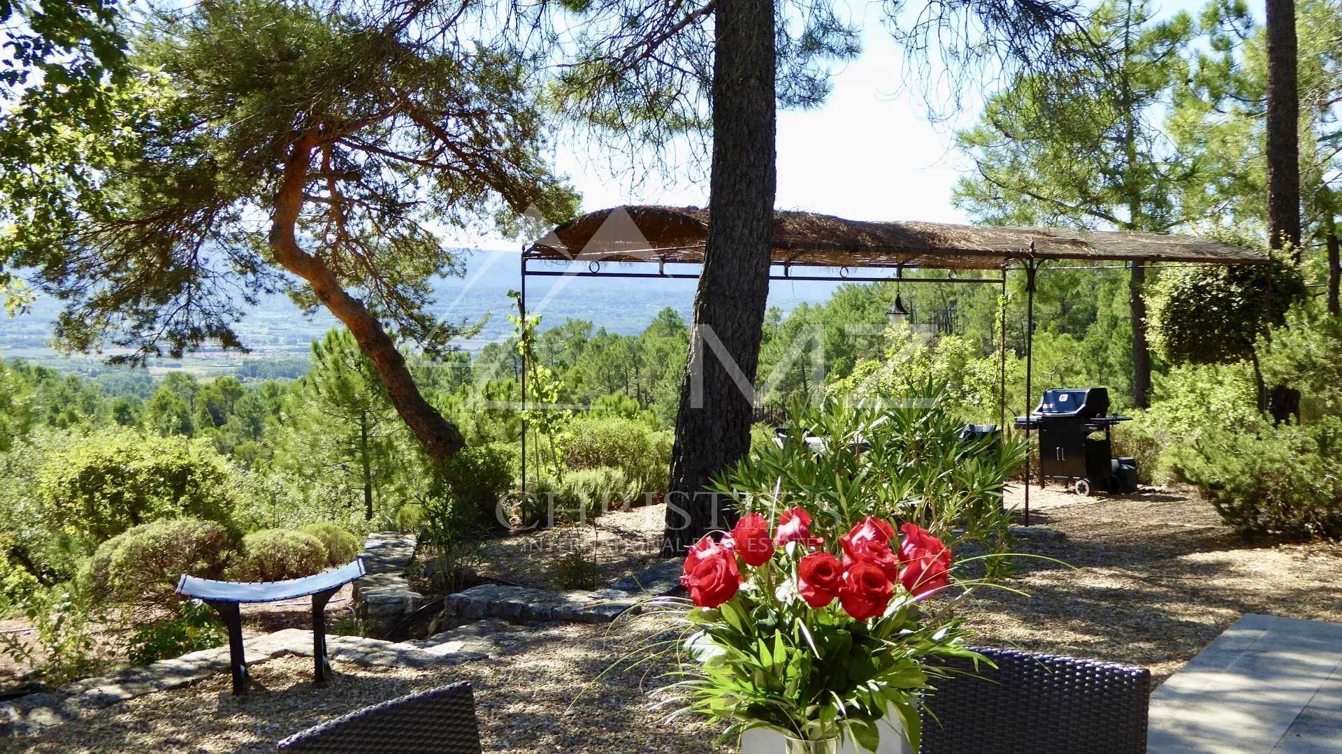 Roussillon - Belle maison de plain-pied avec vue dégagée